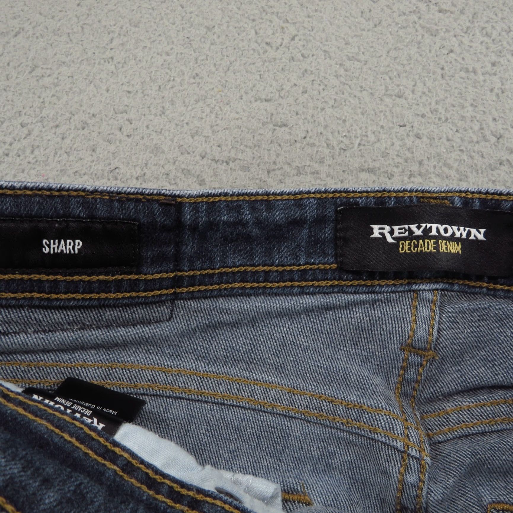 Denime VINTAGE Revtown Jeans Sharp 30x32 Slim Fit Denim Dark Washed 5-Pocket Mens Jeans Slim Modern USA Fit: Mens Size US 30 / EU 46 - 7 Thumbnail
