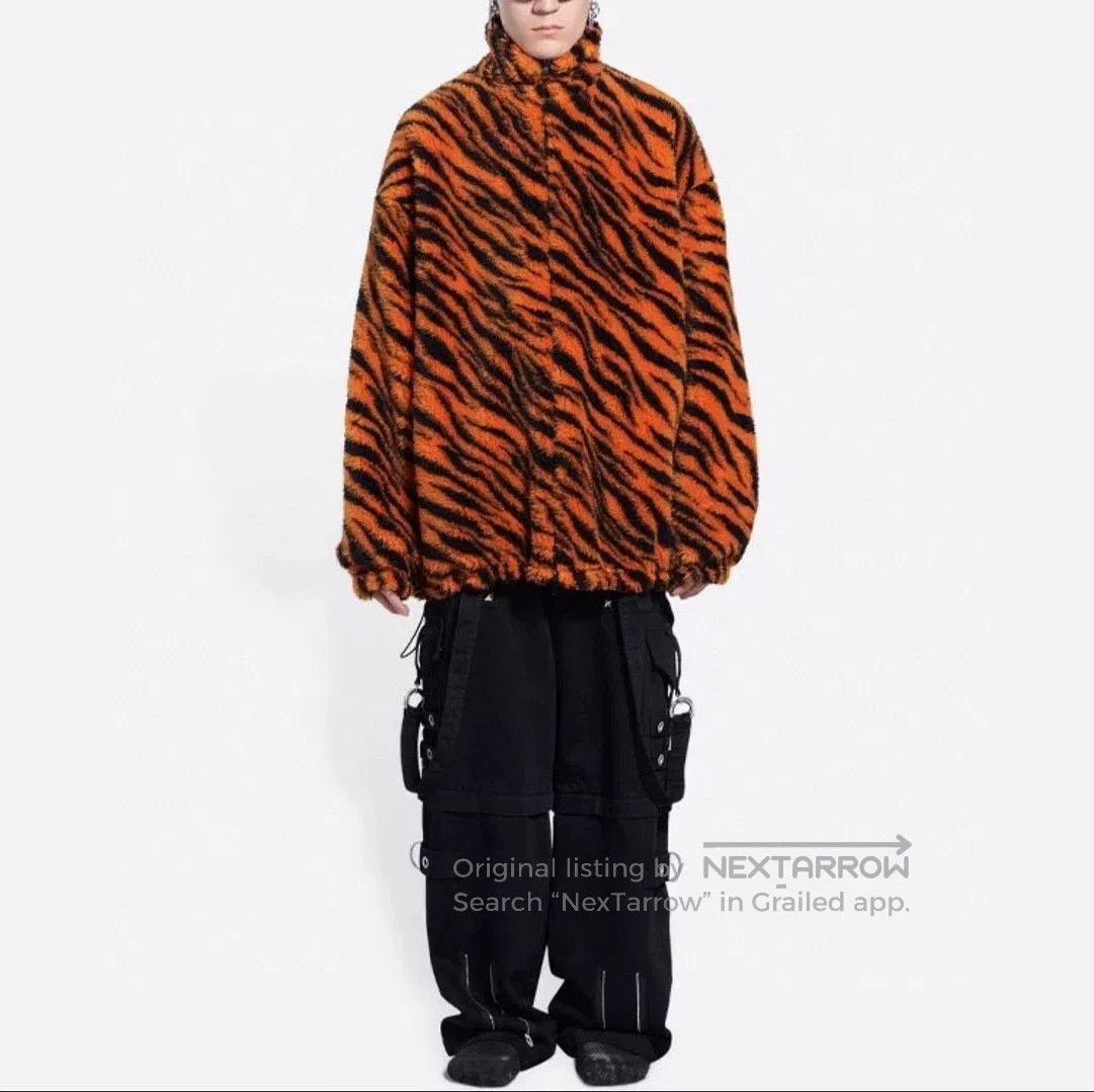 Balenciaga Balenciaga SS22 Tiger Stripe Fleece Jacket. Size US S / EU 44-46 / 1 - 4 Thumbnail