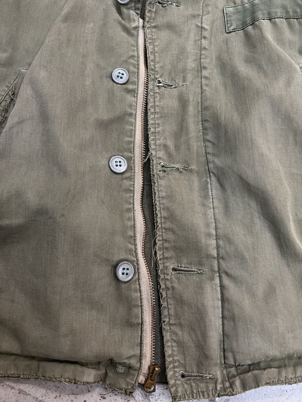 Vintage Perfect sun faded and Distressed 40s US NAVY N4 jacket Size US L / EU 52-54 / 3 - 6 Thumbnail