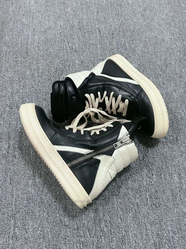 Rick Owens Rick Owens Mainline black and white cowhide inverted trian Size US 5 / IT 35 - 5 Thumbnail