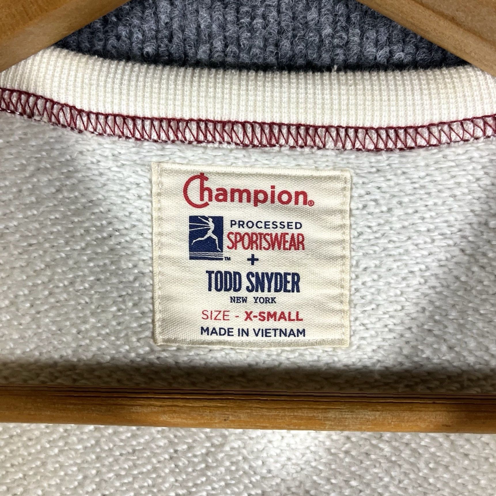Champion Champion Sweatshirt Mens Pullover Long Sleeve White XS Crew Neck Fleece Cotton Polyester Lightweight Pockets Winter Regular Athletic Size US XS / EU 42 / 0 - 5 Thumbnail
