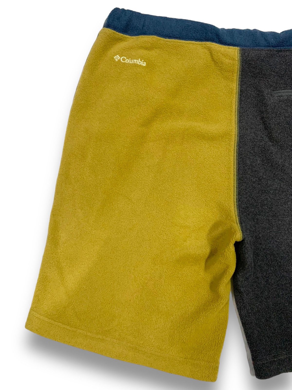 Columbia Columbia Sportwear Adjustable Waist Fleece Short Pants Size US 32 / EU 48 - 13 Thumbnail