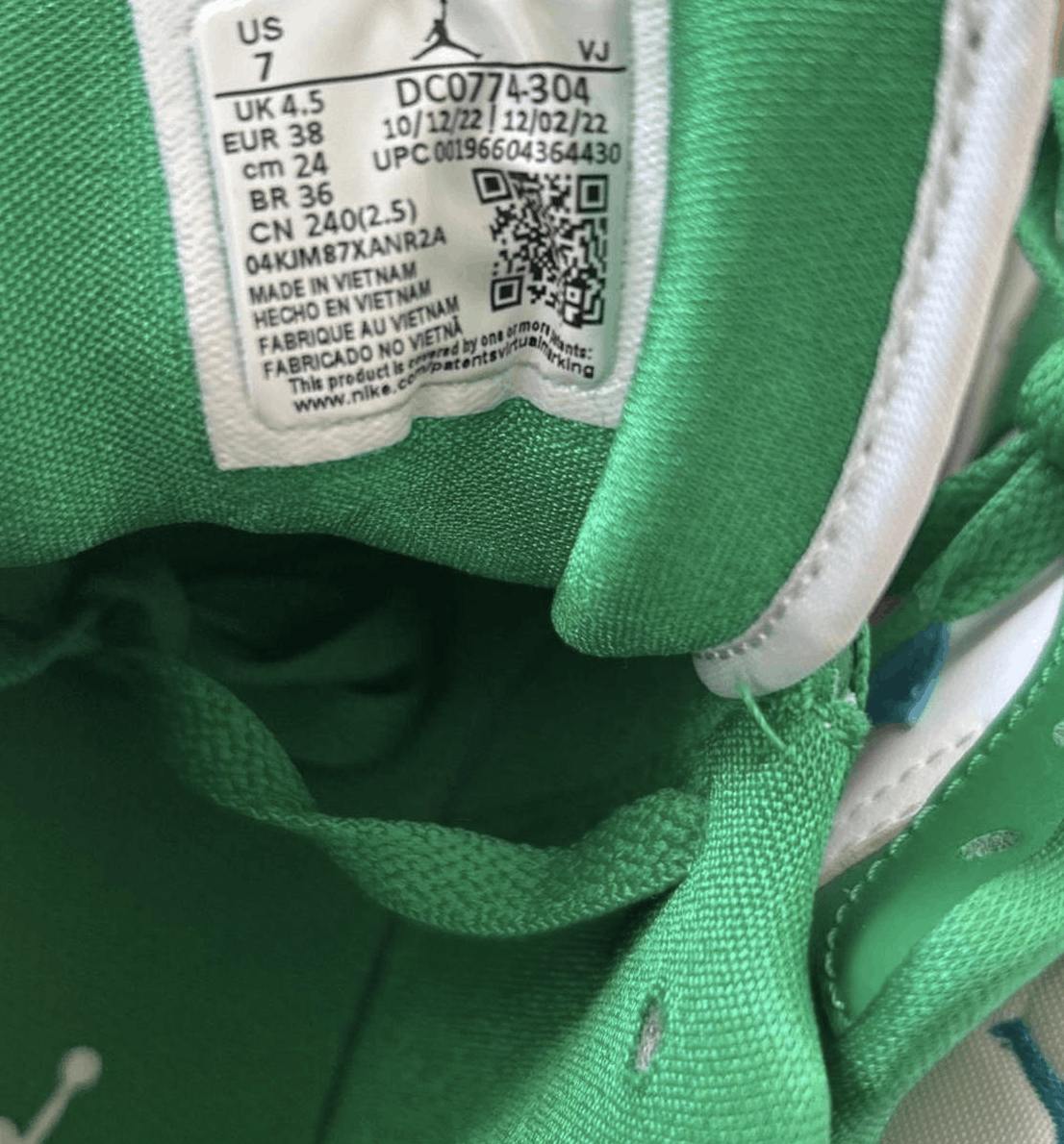 Jordan Brand × Nike Women’s Jordan 1 Low Lucky Green size 7 Size US 7 / IT 37 - 3 Thumbnail