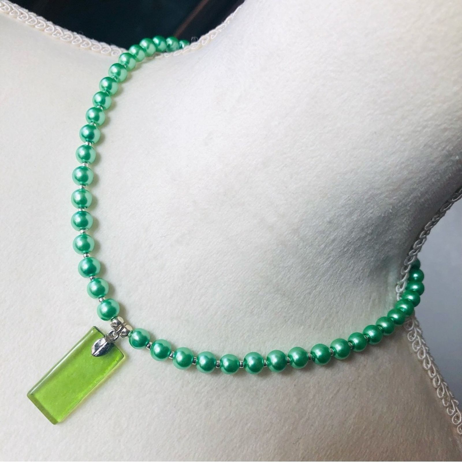 Handmade Handcrafted repurpose green glass pendant Pearl necklace Size ONE SIZE - 1 Thumbnail