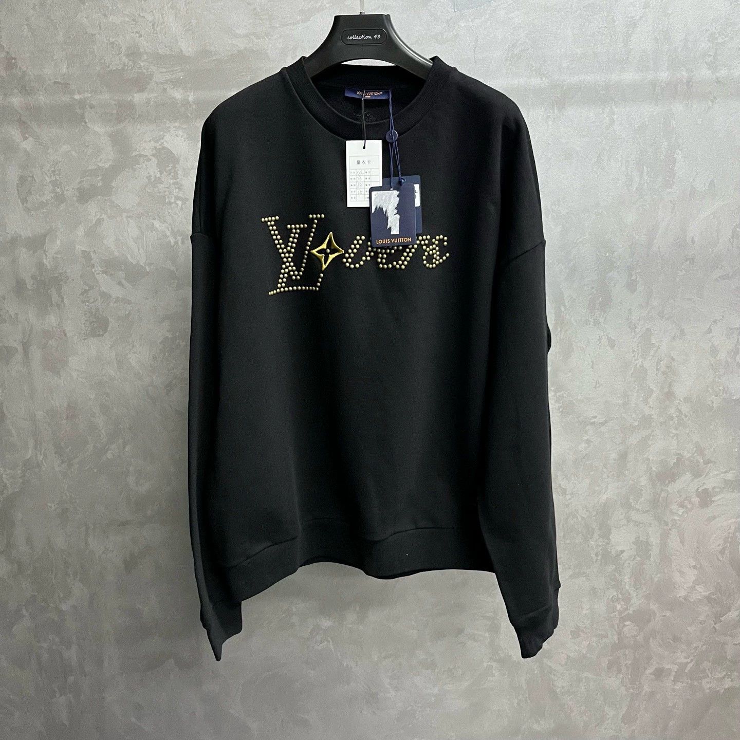 Louis Vuitton black louis vuitton long sleeve sweatshirt for men Size US XXL / EU 58 / 5 - 1 Thumbnail