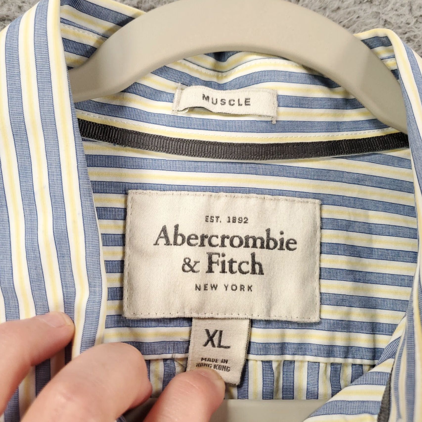 Abercrombie & Fitch VINTAGE Abercrombie & Fitch Shirt Mens XL Button-Up Striped Blue White Muscle Y2K Size US XL / EU 56 / 4 - 4 Thumbnail
