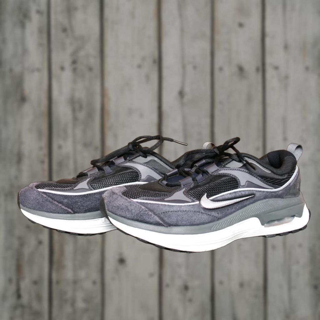 Nike VINTAGE Nike Air Max Bliss Sneakers Women's Sz. 9/US 9 Black/Oil Grey/Metallic Silver Suede Synthetic Lace Up Low Top Athletic Shoes Size US 7 / IT 37 - 1 Thumbnail