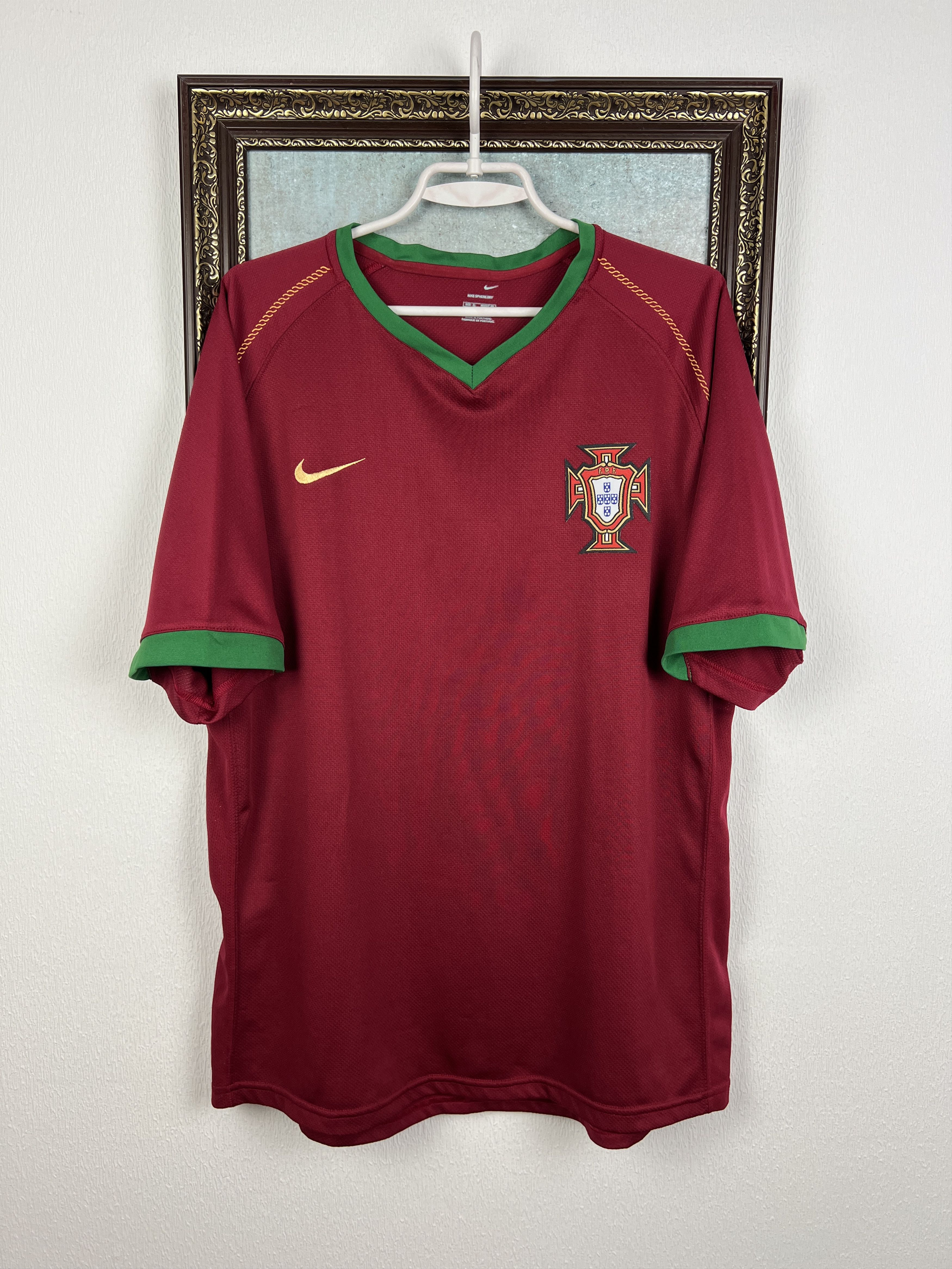 Nike Portugal Home football shirt Soccer Jersey Trikot National Size US XL / EU 56 / 4 - 1 Thumbnail