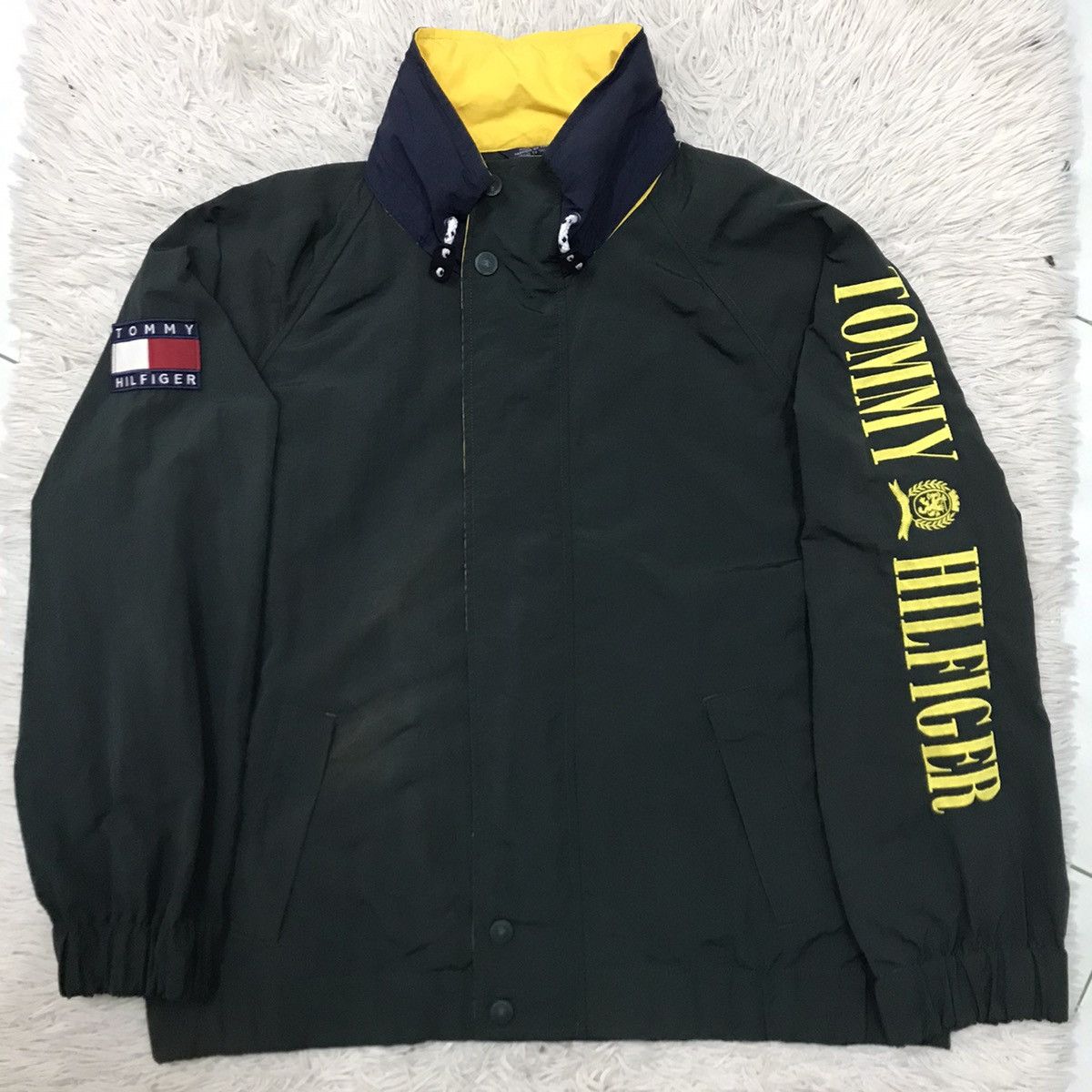 Tommy Hilfiger VINTAGE 90s TOMMY HILFIGER WINDBREAKER JACKET Size US XL / EU 56 / 4 - 8 Thumbnail