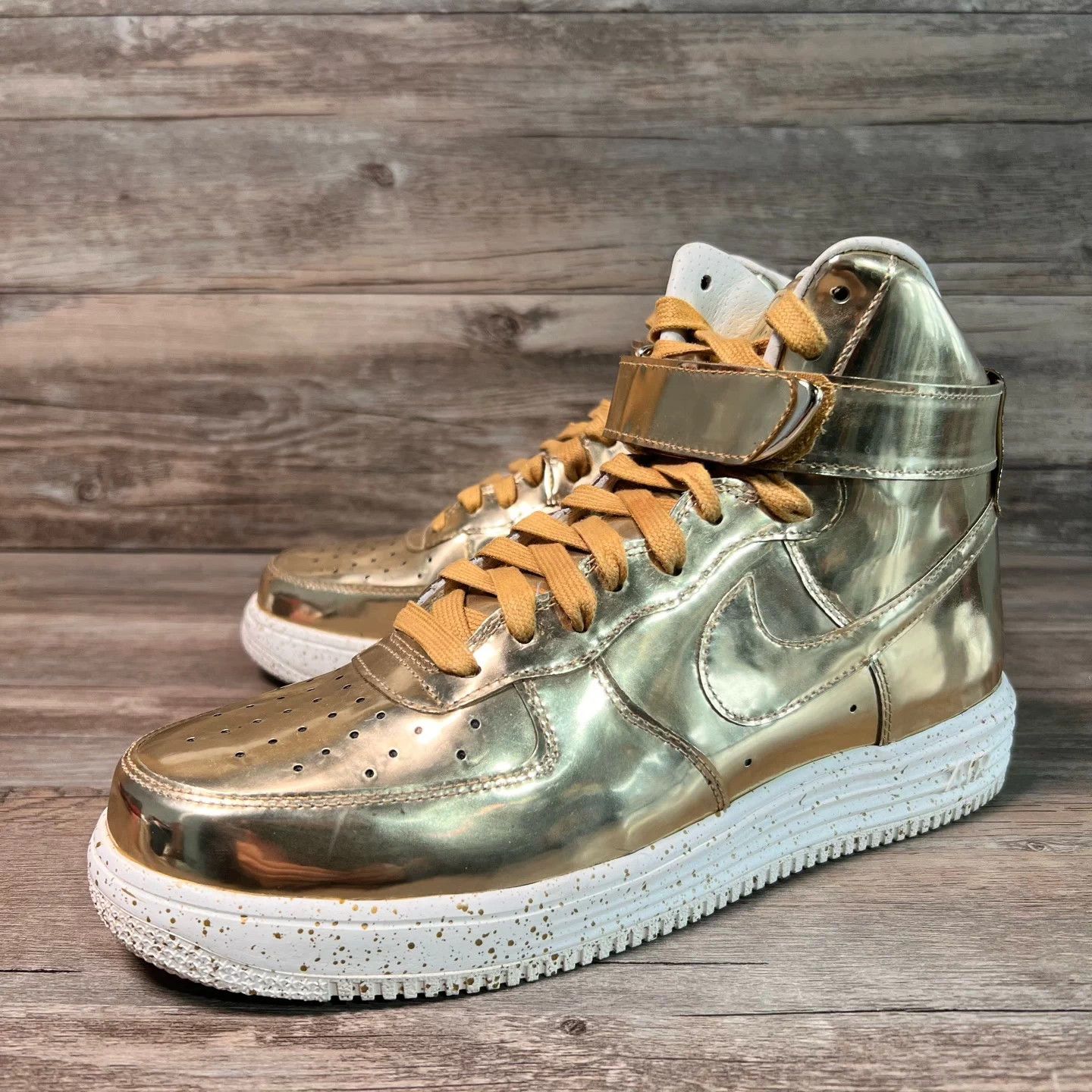 Nike Nike AF1 Liquid Gold 41 Worn Once 99 New Size US 8 / EU 41 - 1 Thumbnail