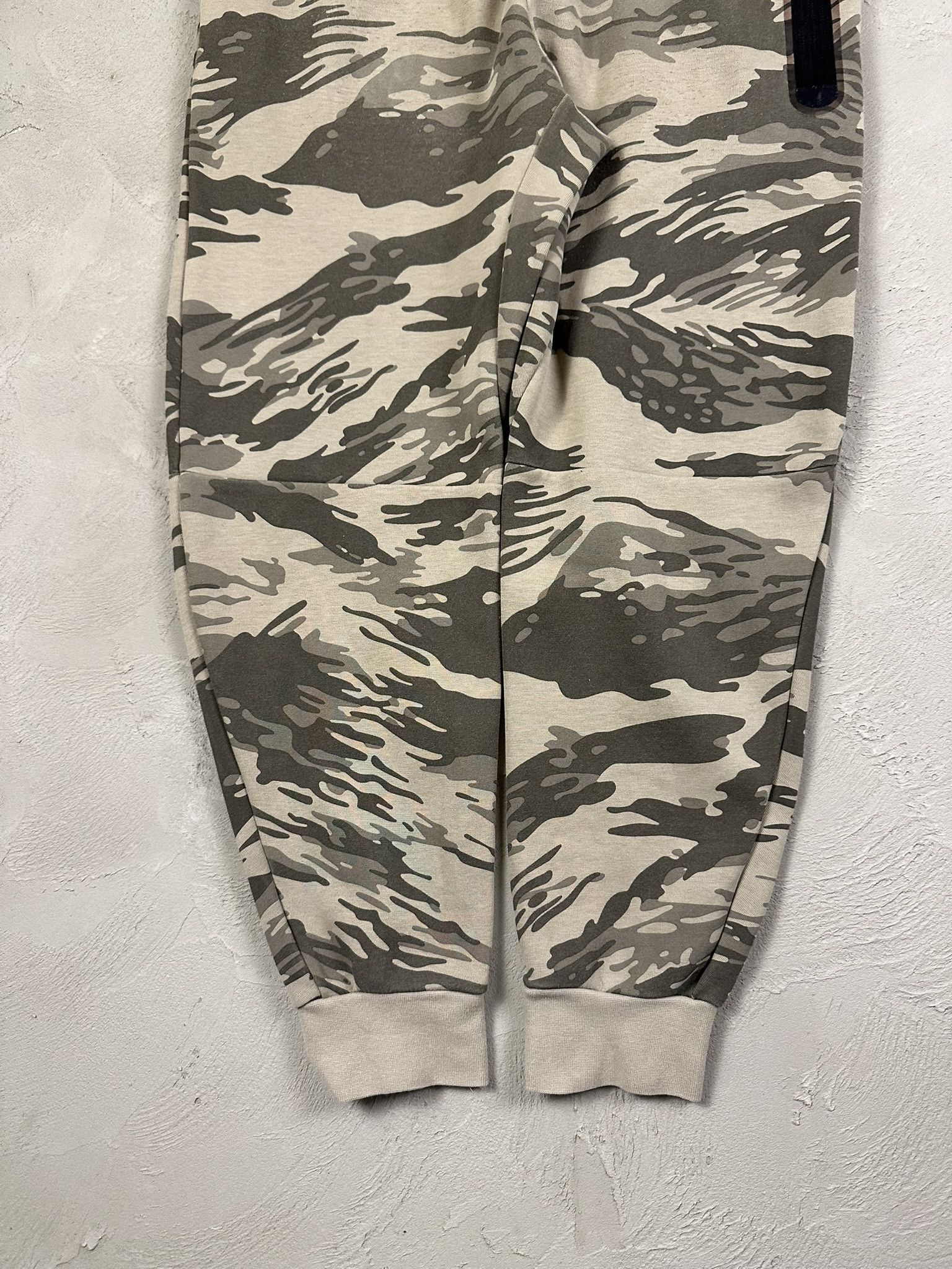 Nike Vintage Y2k Nike Tech Fleece Military Camo Drill Sweatpants Size US 32 / EU 48 - 8 Thumbnail