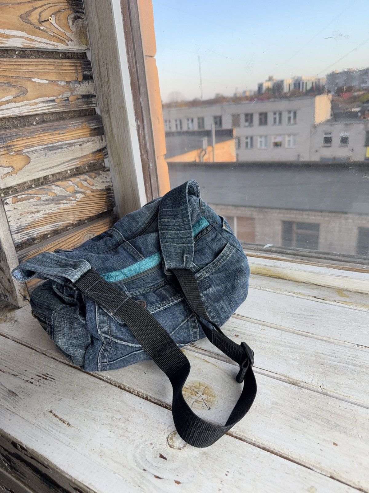 Japanese Brand Denim Avant Garde Shoulder Bag Y2K Vintage Jeans Patchwork Size ONE SIZE - 2 Thumbnail