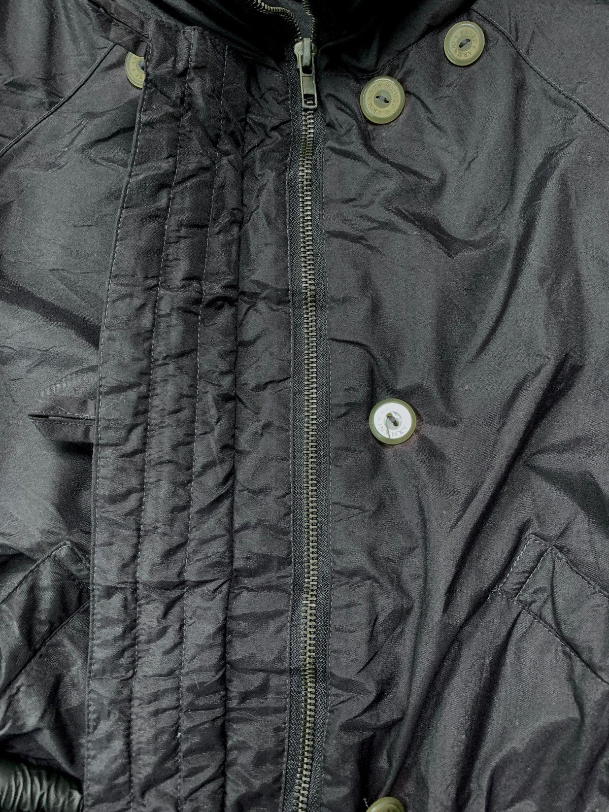 Armani Vintage Cropped Puffer Jacket Size US S / EU 44-46 / 1 - 6 Thumbnail