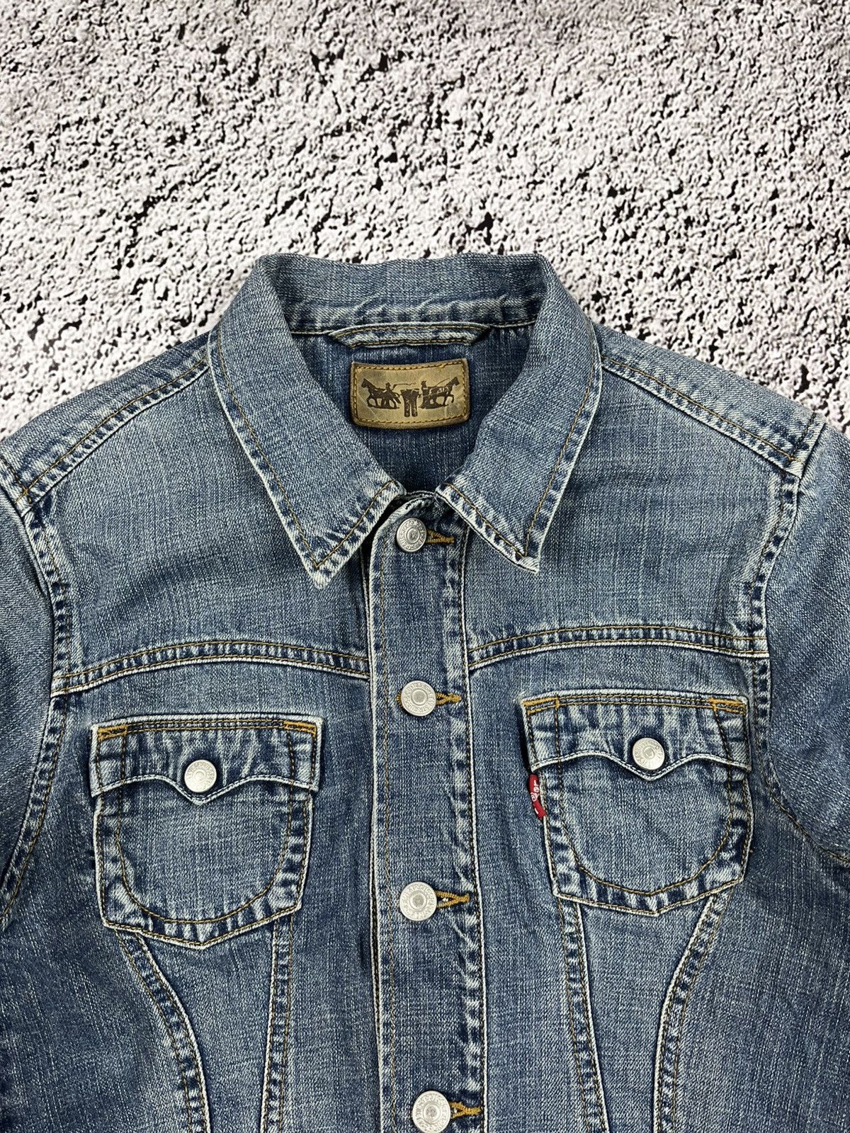 Levi's Vintage Y2K Levi’s denim jacket streetwear grunge size S Size S / US 4 / IT 40 - 5 Thumbnail