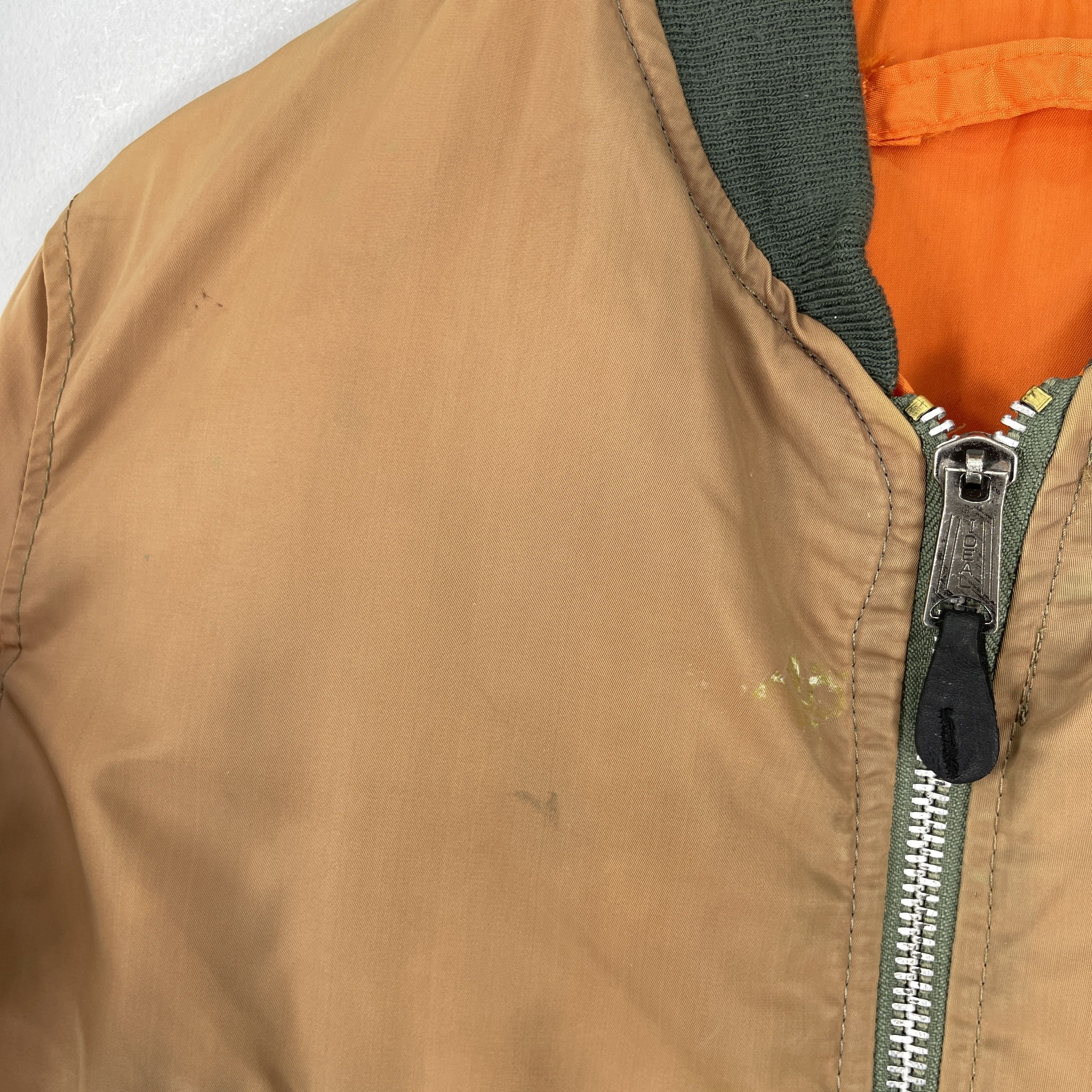 Alpha Industries Vintage ALPHA INDUSTRIES Ma-1 Flight Distressed Jacket Size US M / EU 48-50 / 2 - 5 Thumbnail