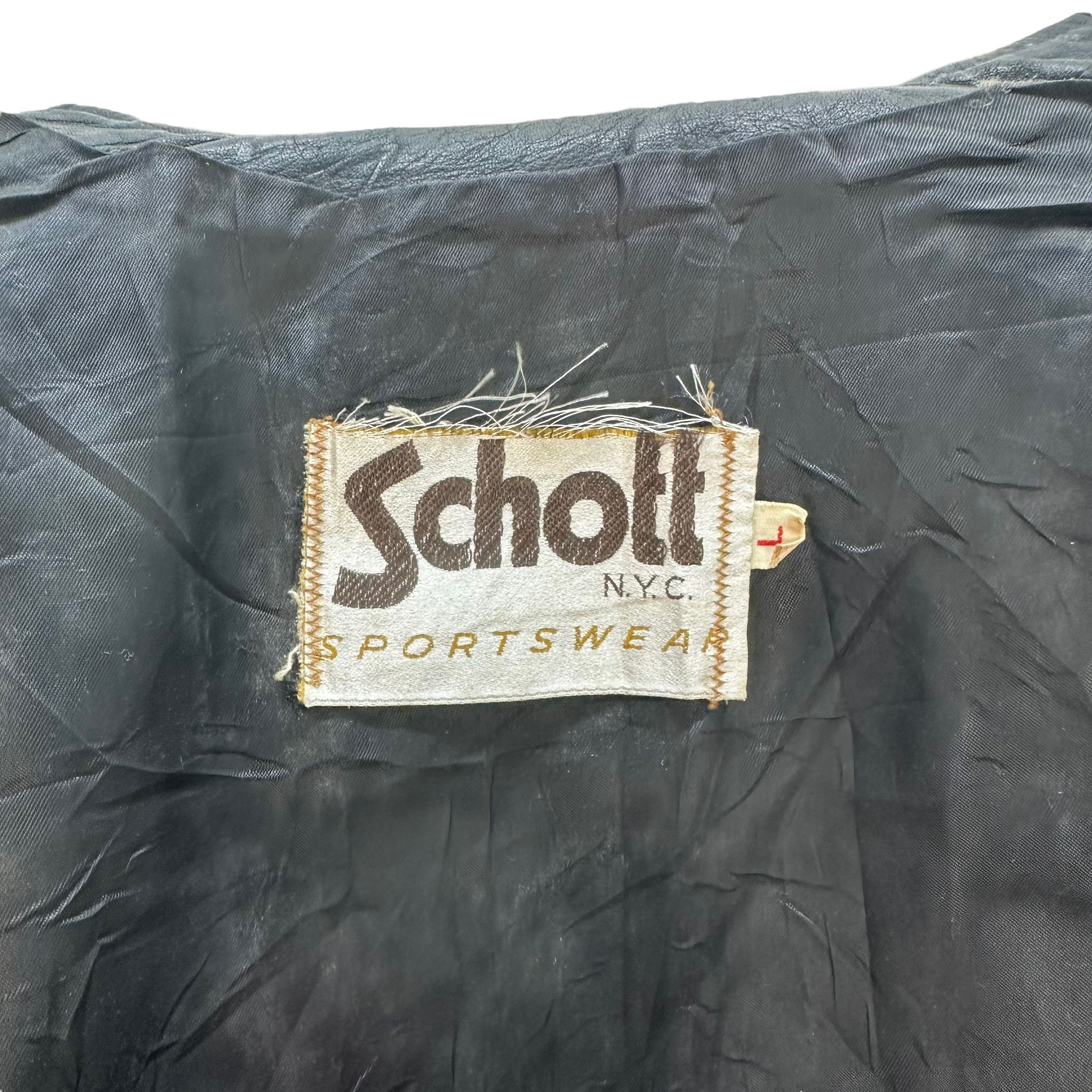 Leather RARE🔥 SCHOTT NYC SPORTWEAR LEATHER VEST #8500 Size US L / EU 52-54 / 3 - 6 Thumbnail