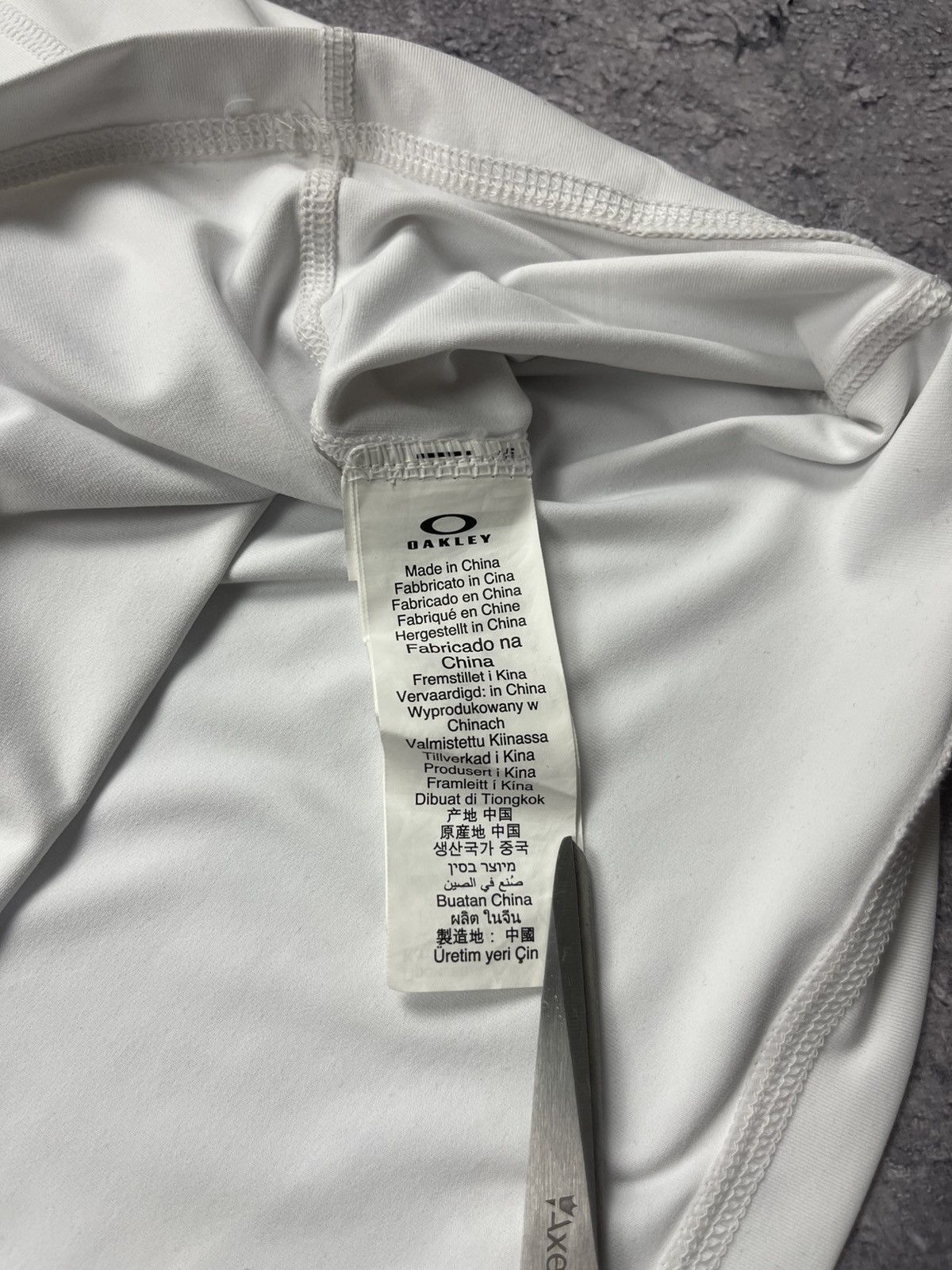 Oakley Oakley Hydrolix Big Center Logo Thermo T-Shirt White Tee Y2K Size US M / EU 48-50 / 2 - 9 Thumbnail