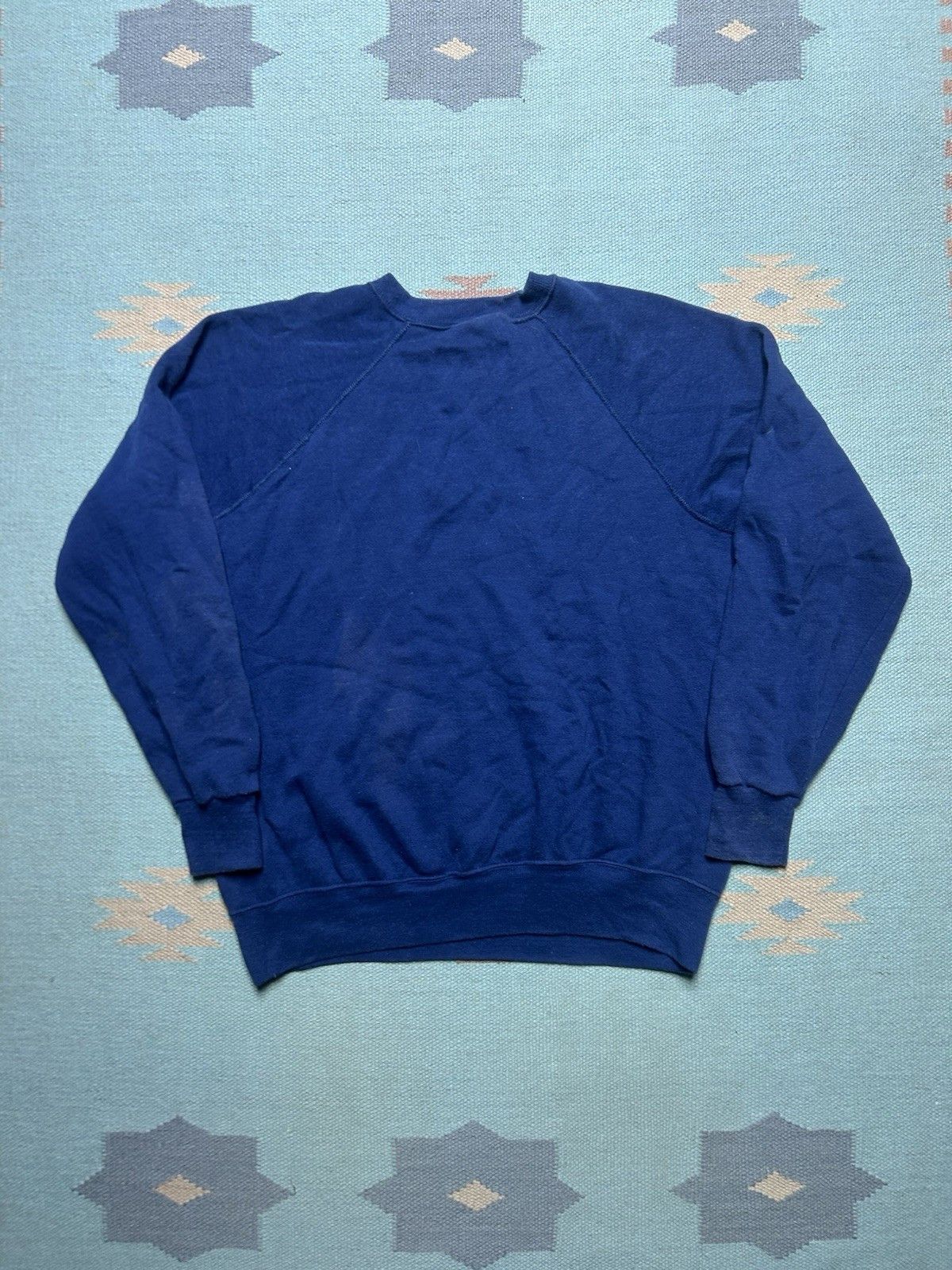 Vintage Vintage 70s crewneck sweatshirt navy blue blank raglan XL Size US XL / EU 56 / 4 - 7 Thumbnail