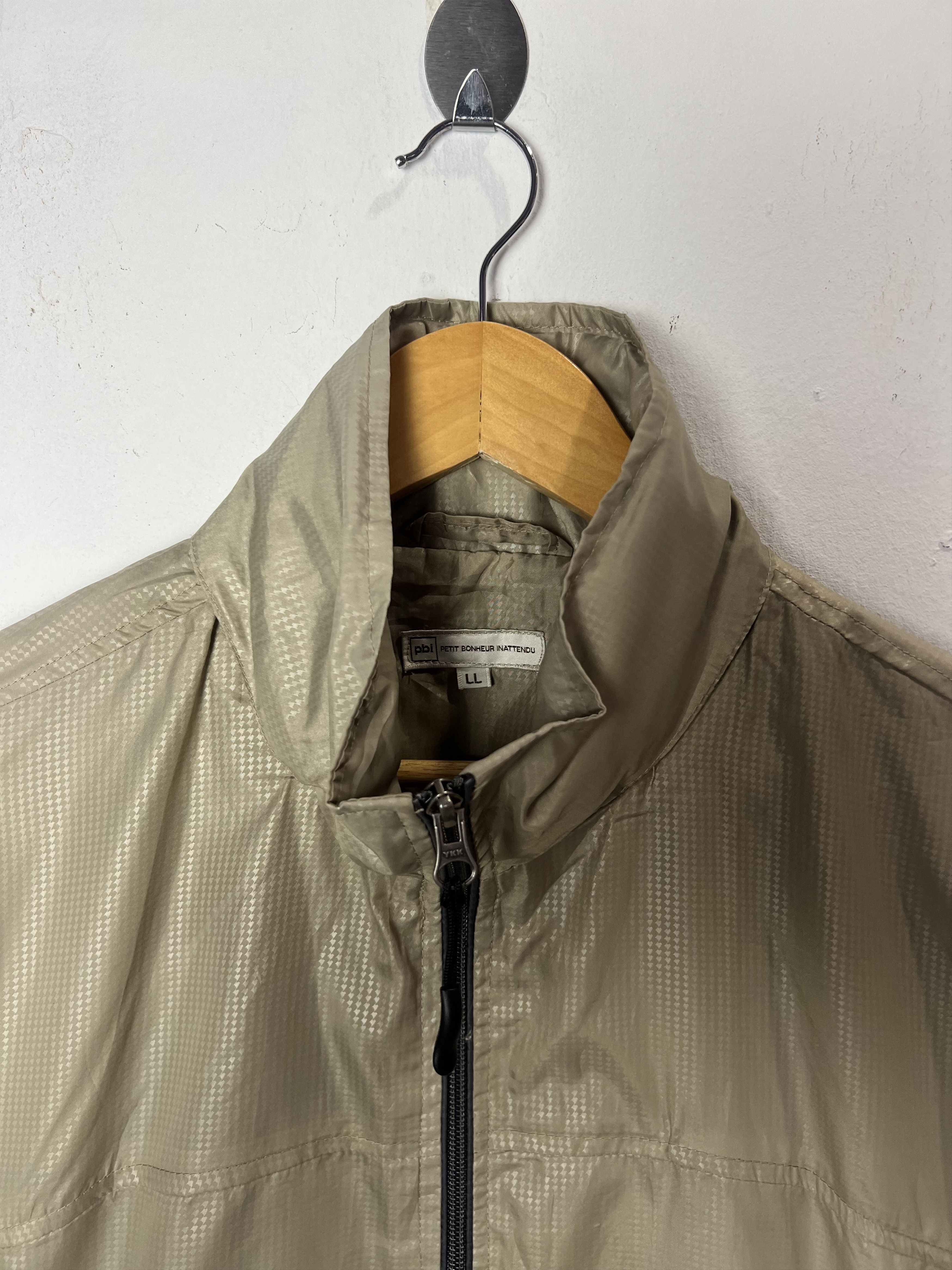 Japanese Brand Petit Bonheur Inattendu Nylon Windbreaker Size US L / EU 52-54 / 3 - 5 Thumbnail