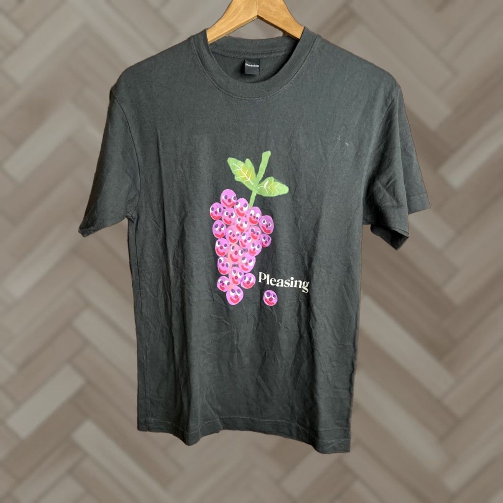 Vintage Pleasing Harry Styles T-Shirt Unisex Adults Gray XS Crew Neck Short Sleeve Love 90s? Size US M / EU 48-50 / 2 - 1 Thumbnail