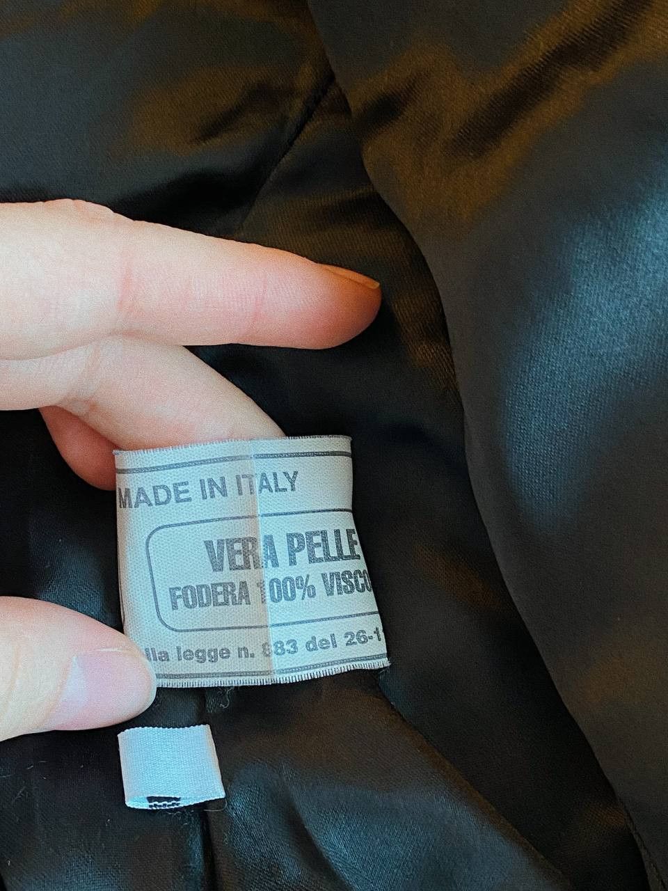 Alexander McQueen Alexander McQueen Short Fur Coat Black Vera Pelle Size M / US 6-8 / IT 42-44 - 7 Thumbnail