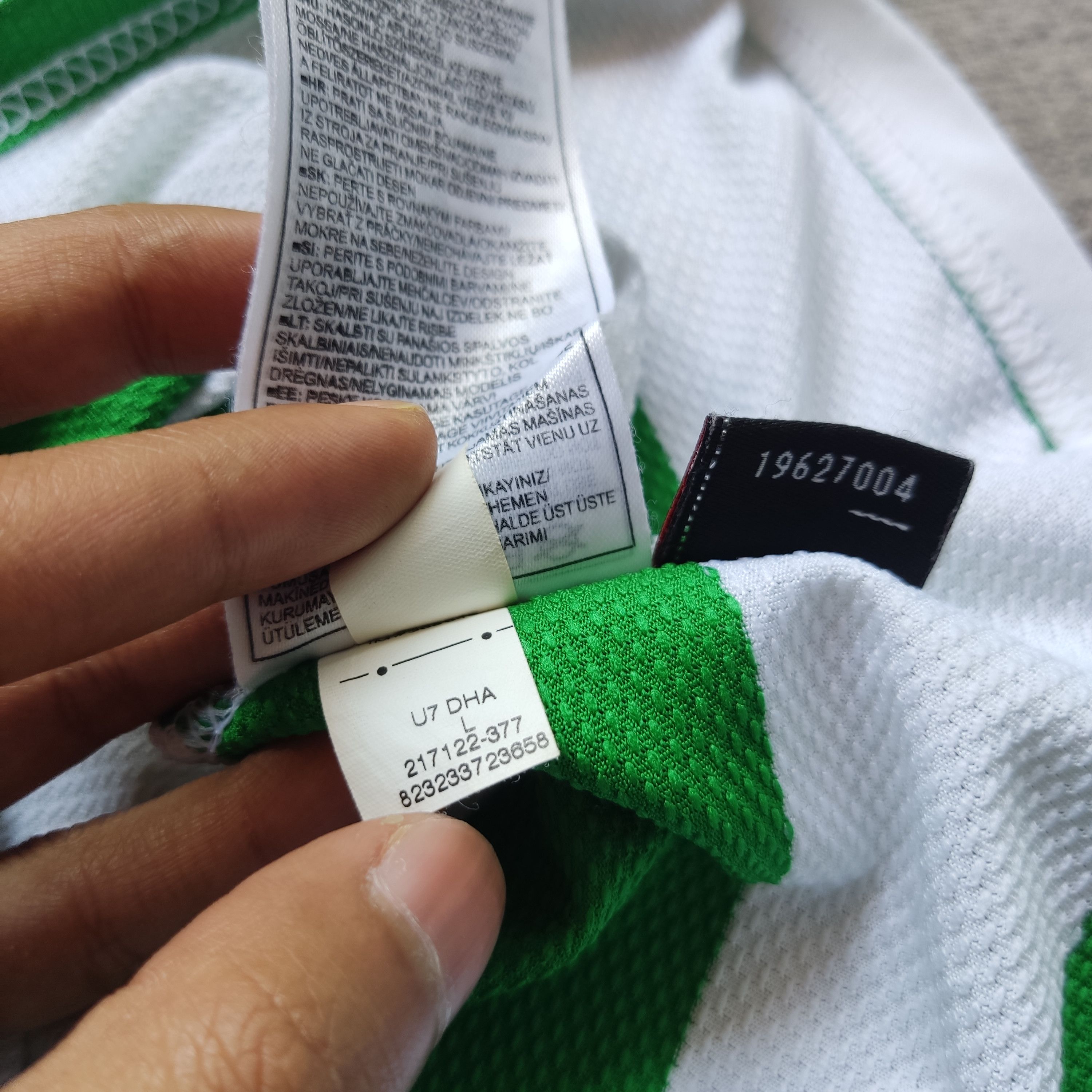 Nike Jersey football Celtics 2007/08 Boys Size Size US L / EU 52-54 / 3 - 13 Thumbnail