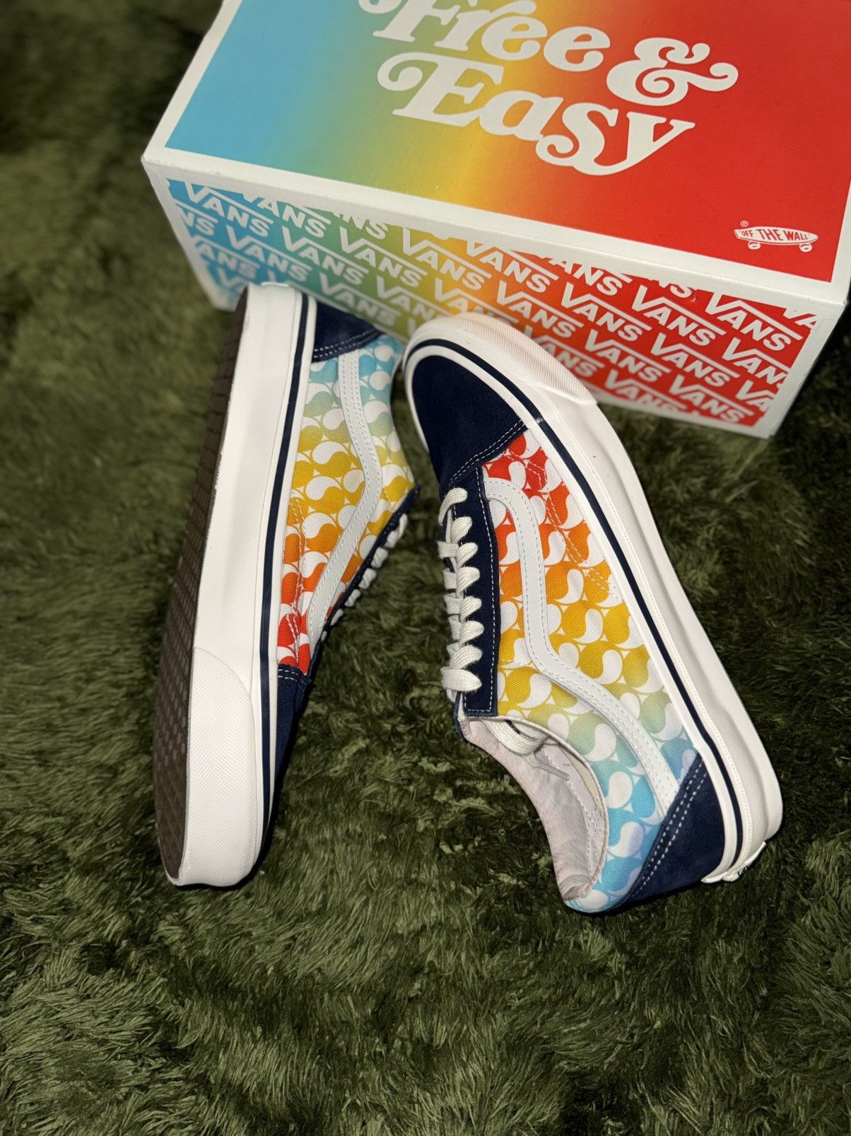 Vans [US11] Vans Vault x Free&easy Old Skool LX Navy Rainbow Size US 11 / EU 44 - 4 Thumbnail