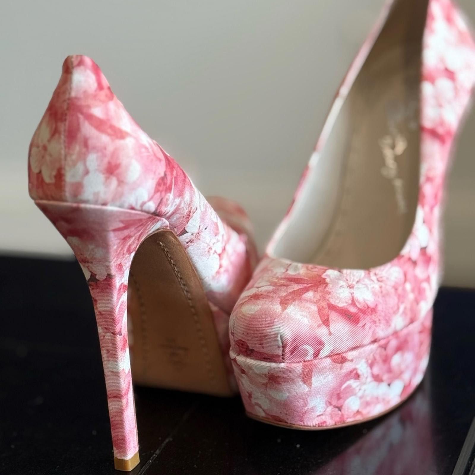 Other Alice + Olivia Pink Floral Heels Size US 8 / IT 38 - 1 Thumbnail
