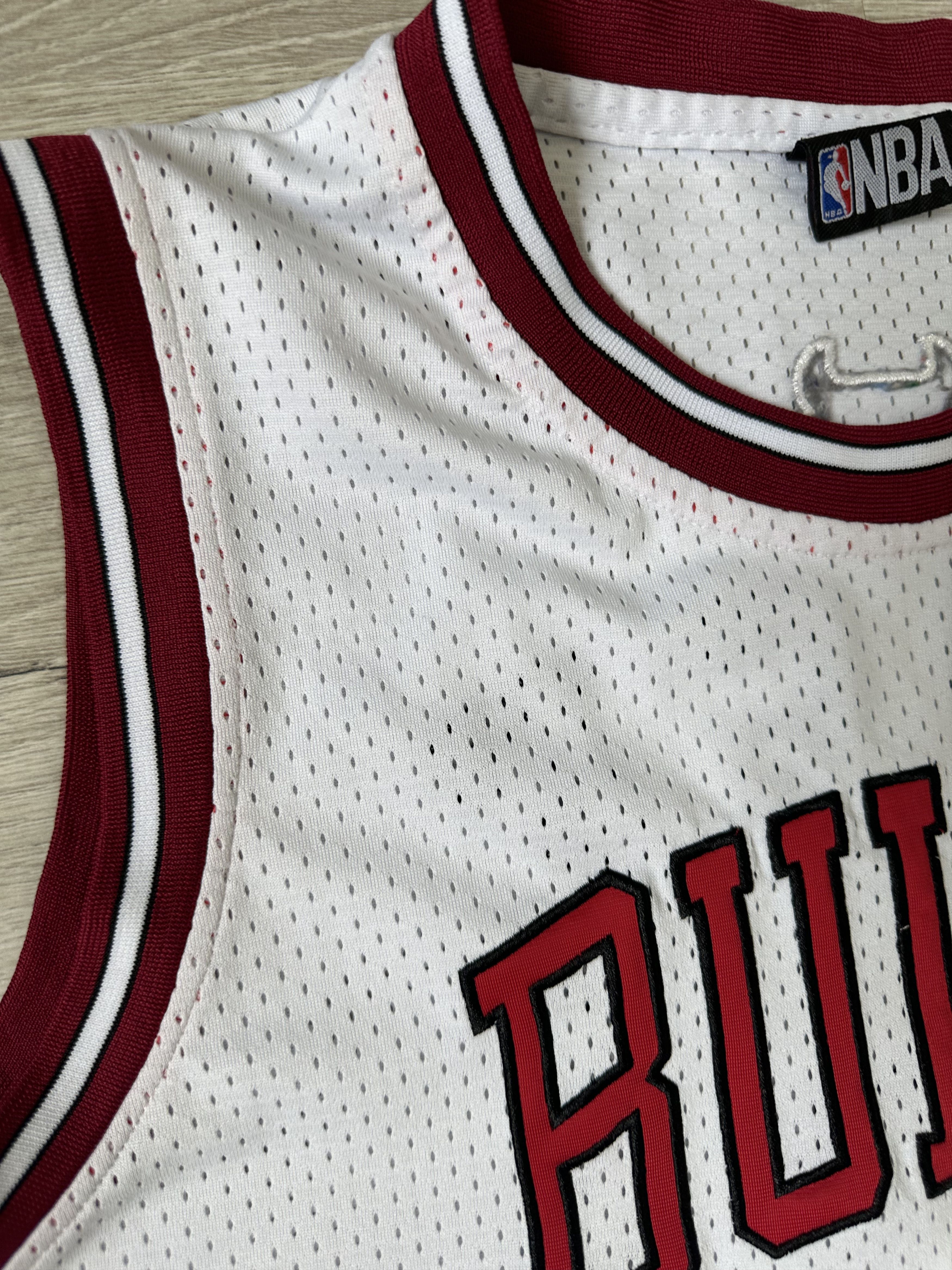 NBA MENS Y2K NBA SHIRT CHICAGO BULLS Size US M / EU 48-50 / 2 - 10 Thumbnail