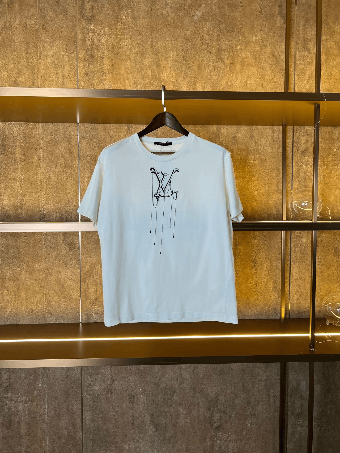 Louis Vuitton Louis Vuitton White Anchor Short-Sleeve Size US M / EU 48-50 / 2 - 1 Thumbnail