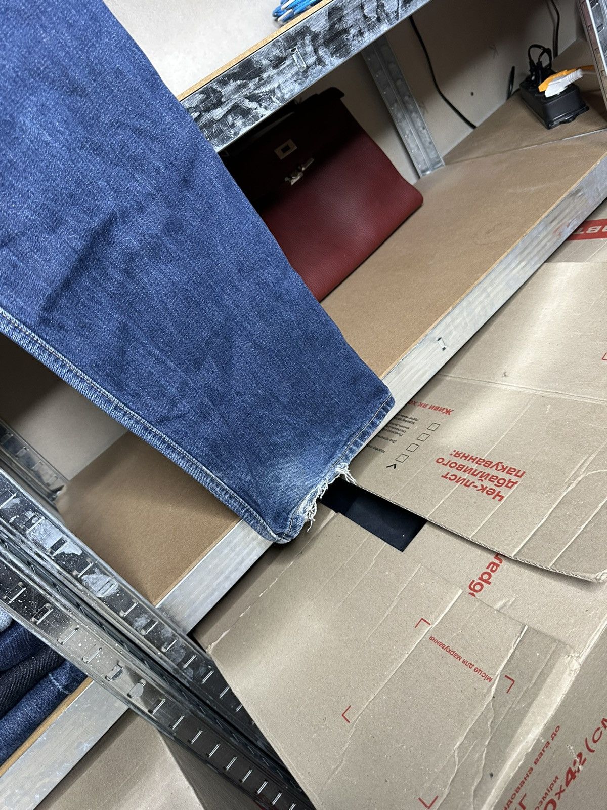 Levi's Levi's 501 Men's Jeans W34 L34 Blue Denim Distressed Pants Size US 34 / EU 50 - 8 Thumbnail