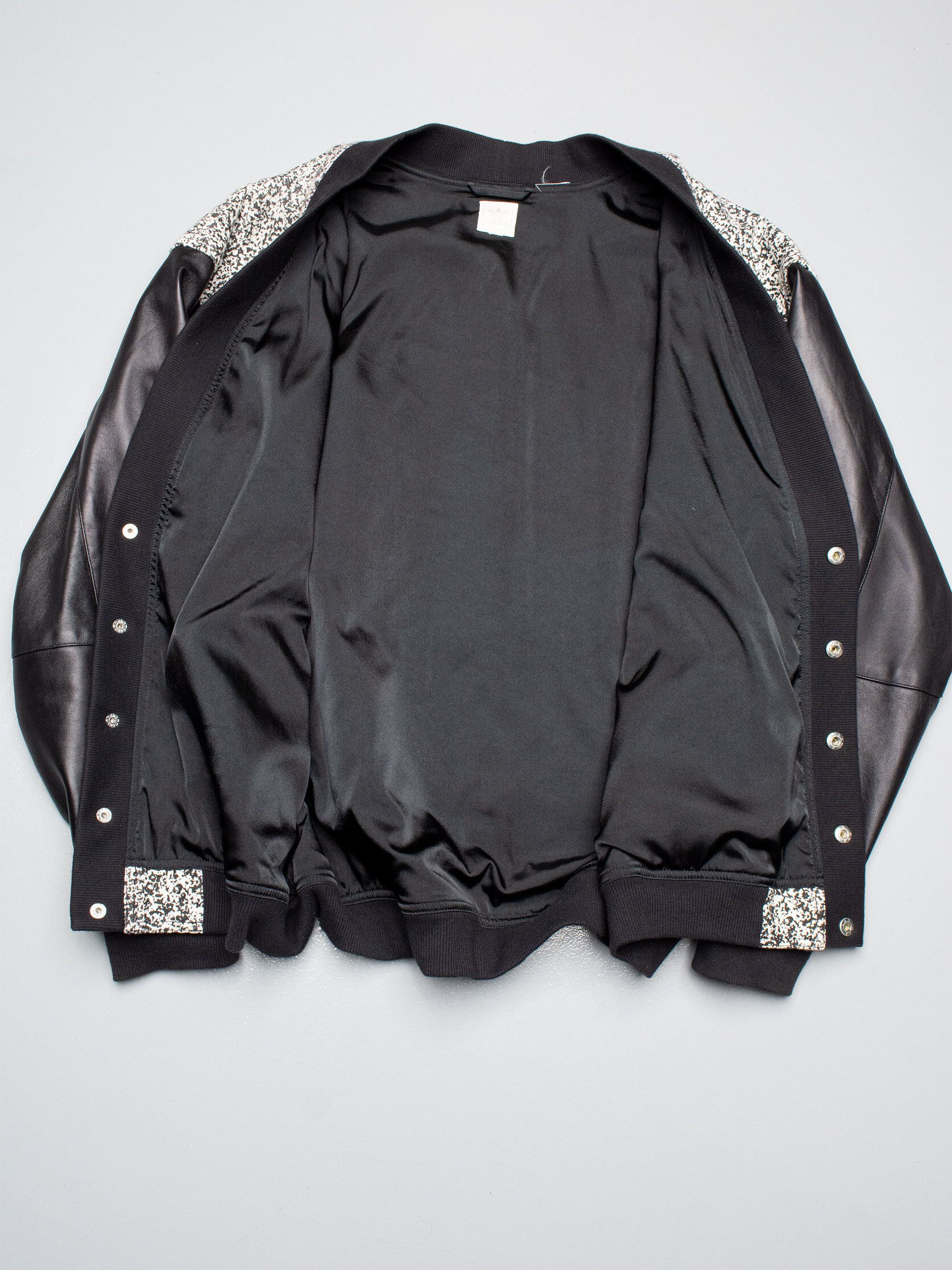 Adidas × Jeremy Scott sample adidas X Jeremy Scott A/W 2009 TV varsity jacket Size US M / EU 48-50 / 2 - 8 Thumbnail