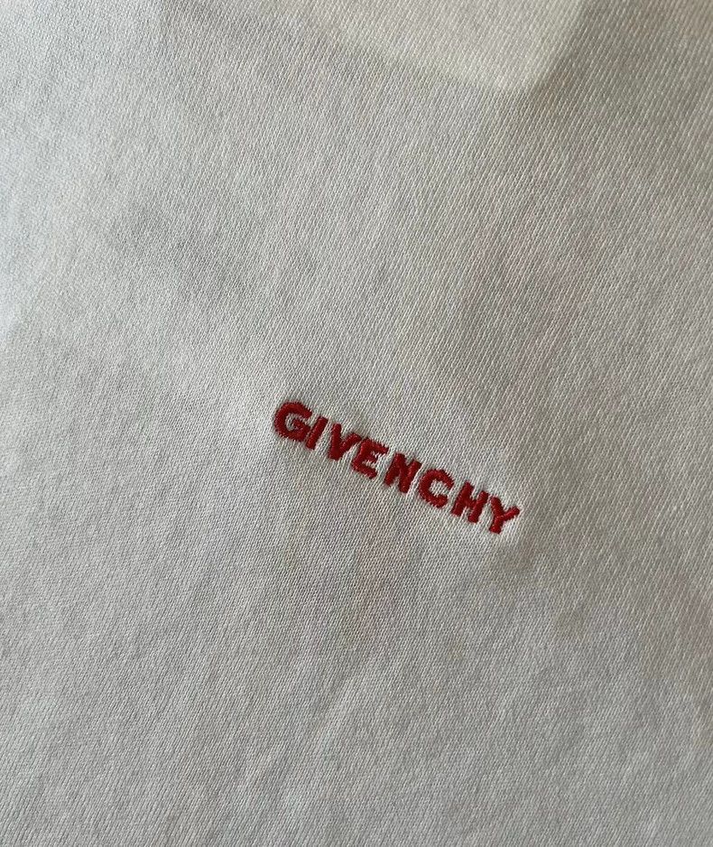 Givenchy Givenchy Short Sleeve T-Shirt Size US M / EU 48-50 / 2 - 7 Thumbnail