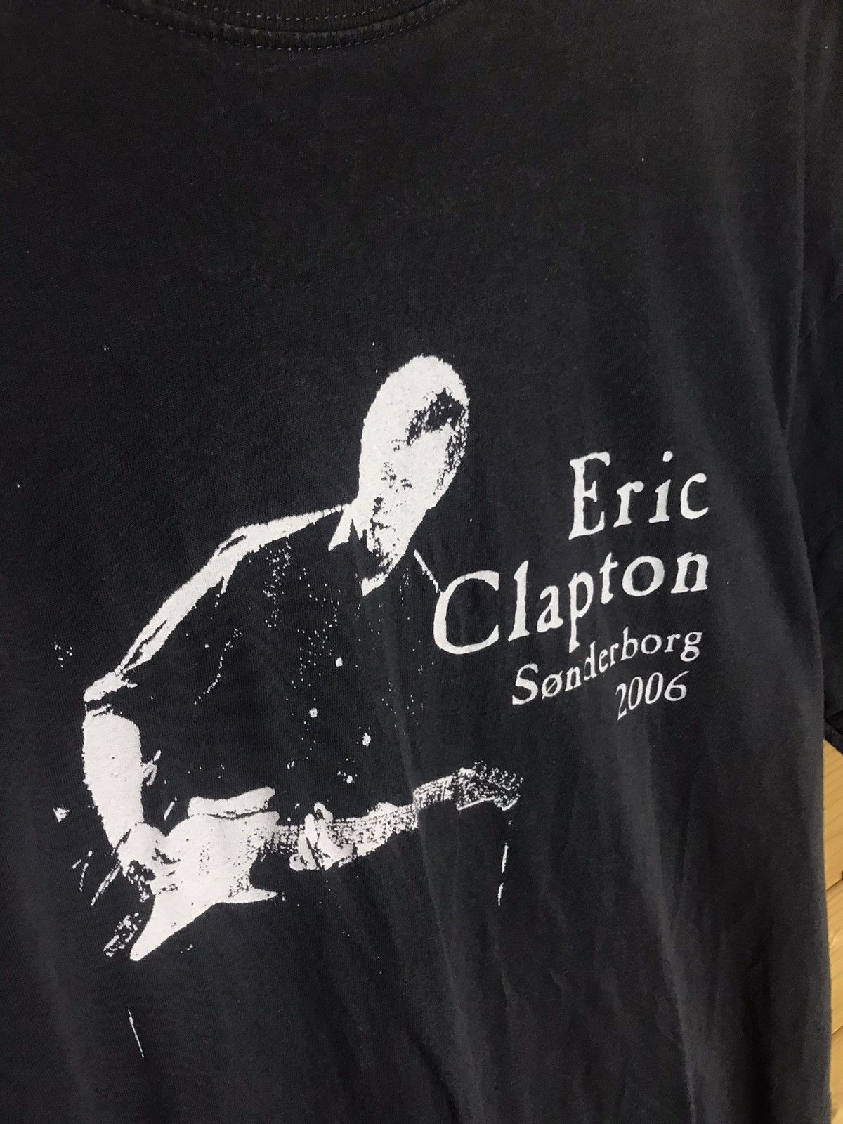 Band Tees Vintage Eric Clapton Sonderborg 2006 tour t-shirt Size US L / EU 52-54 / 3 - 4 Thumbnail