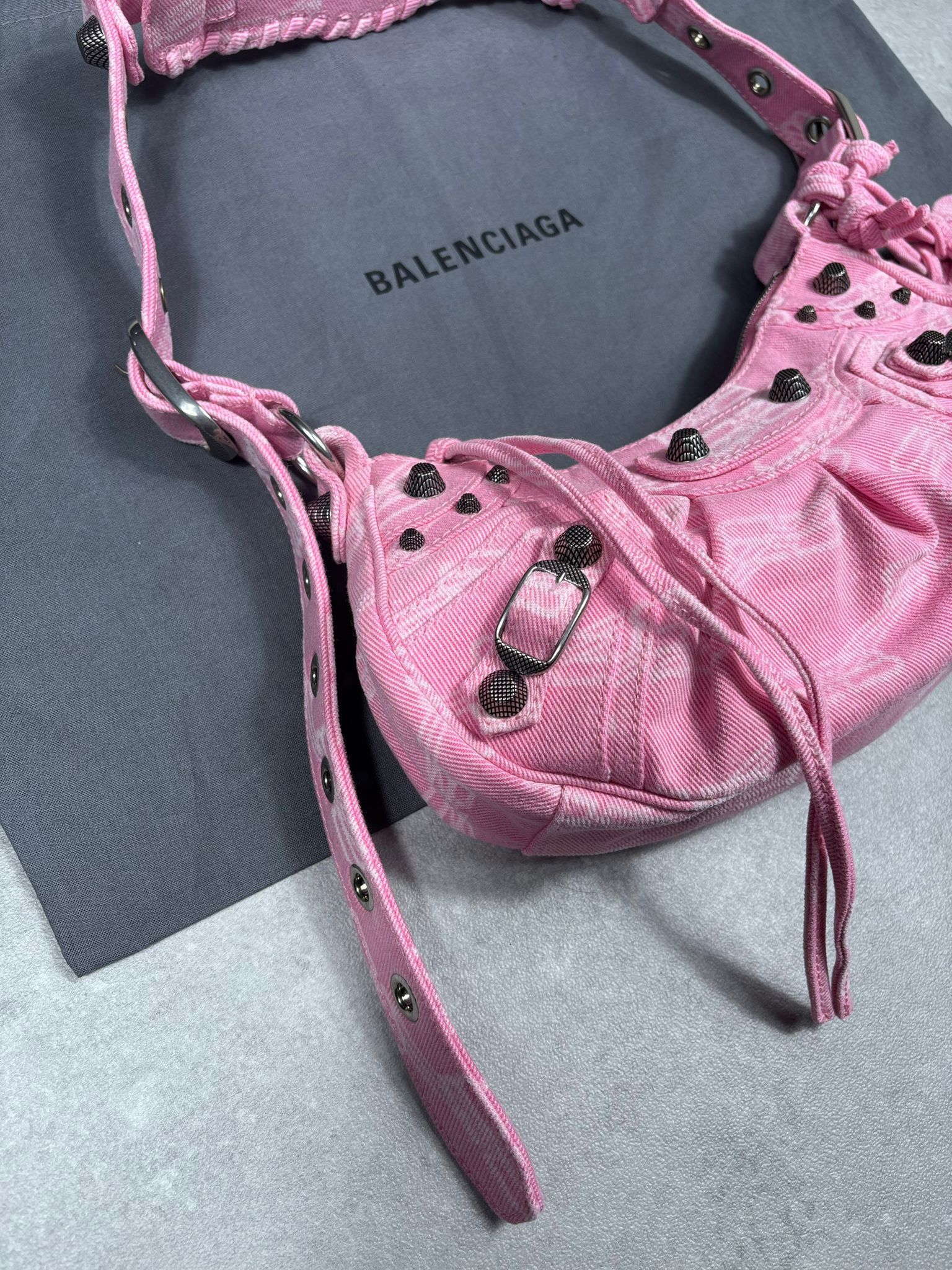 Balenciaga Balenciaga Le Cagole XS Denim Graffiti Pink Heart Mirror Size ONE SIZE - 3 Thumbnail