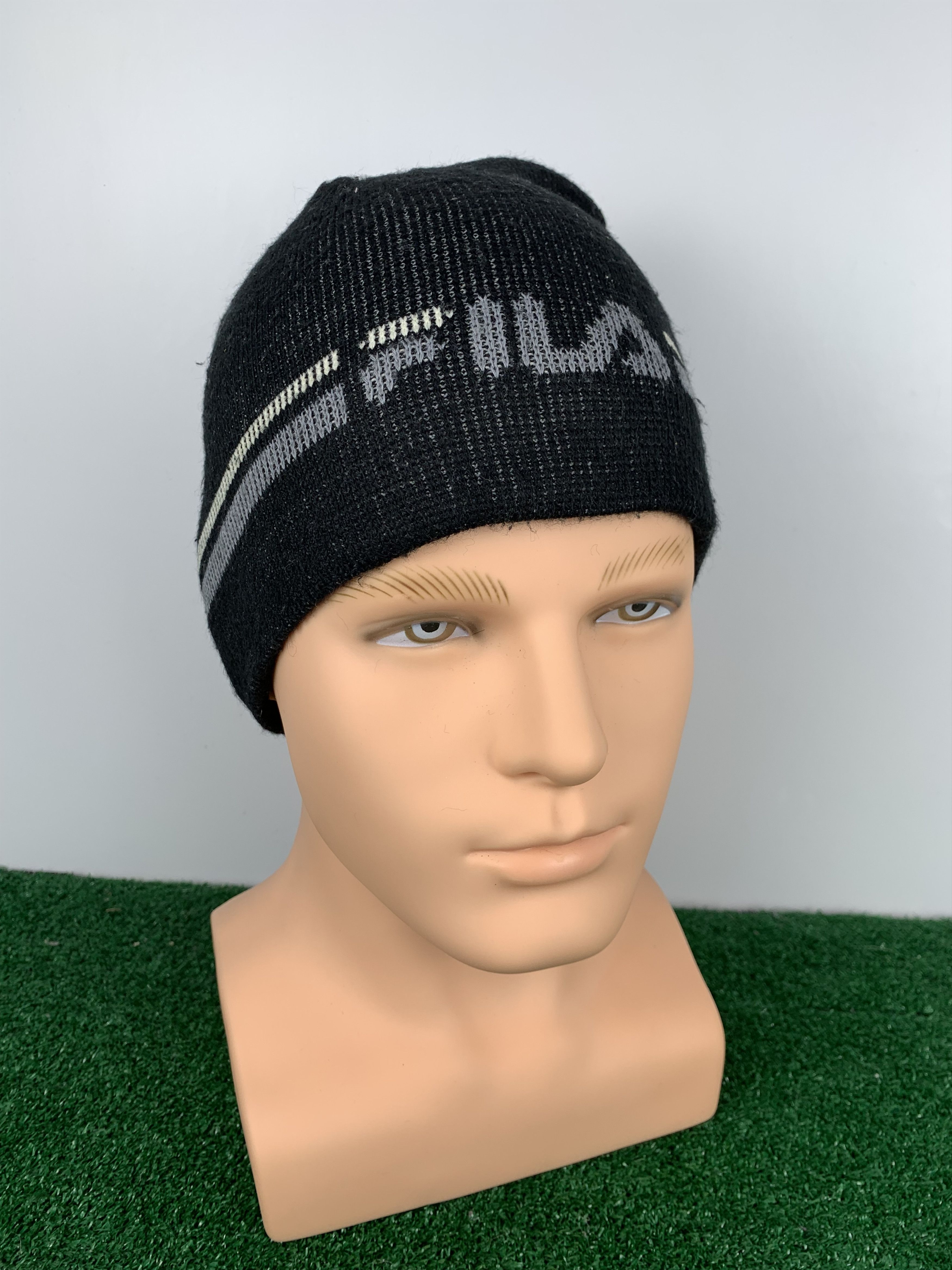 Vintage Fila Beanie Hat Winter Session Streetwear BA0036