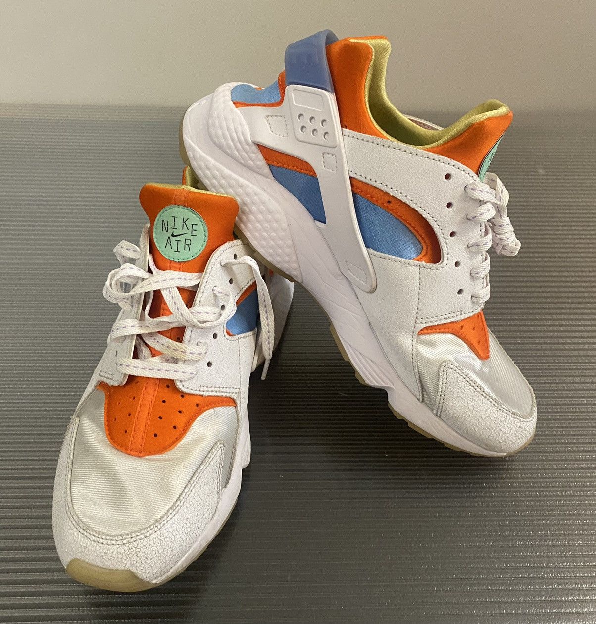 Nike Nike air huarache safety orange runners 10.5 Size US 10.5 / EU 43-44 - 2 Thumbnail