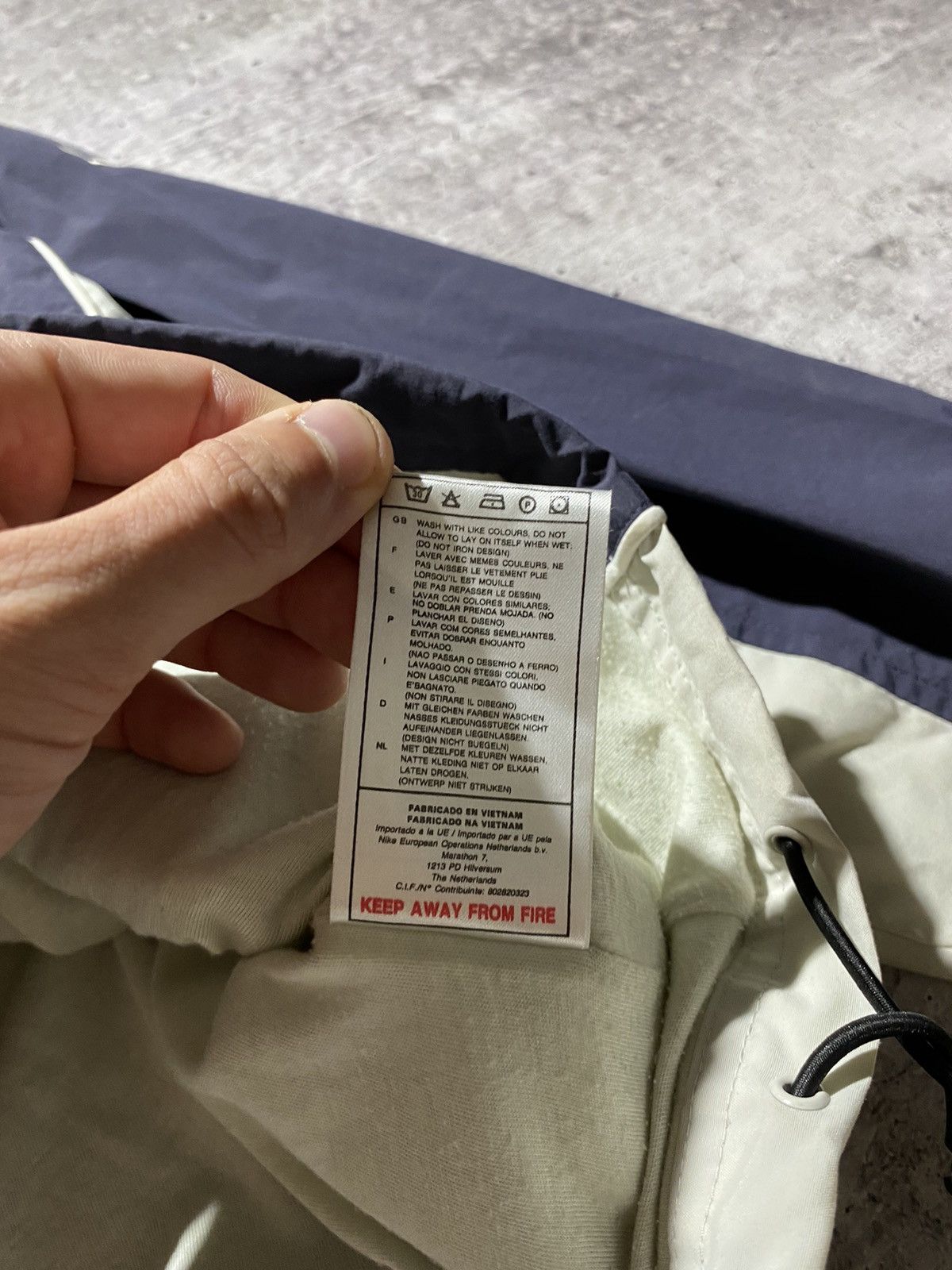 Nike Nike Vintage Light Jacket Size US M / EU 48-50 / 2 - 14 Thumbnail