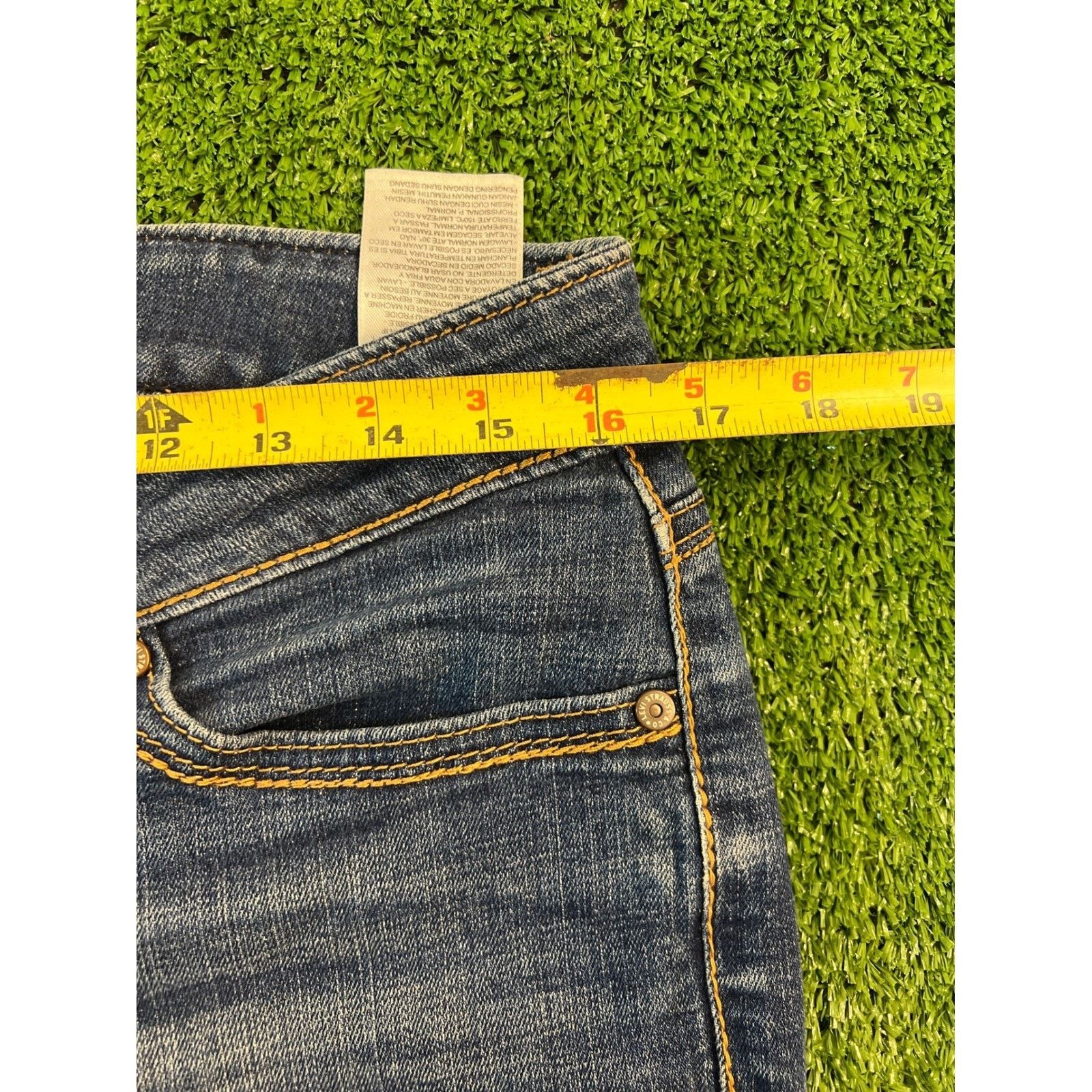 Levi's Levis 529 Curvy Straight Jeans Womens 30X32 Size 30" / US 8 / IT 44 - 9 Thumbnail