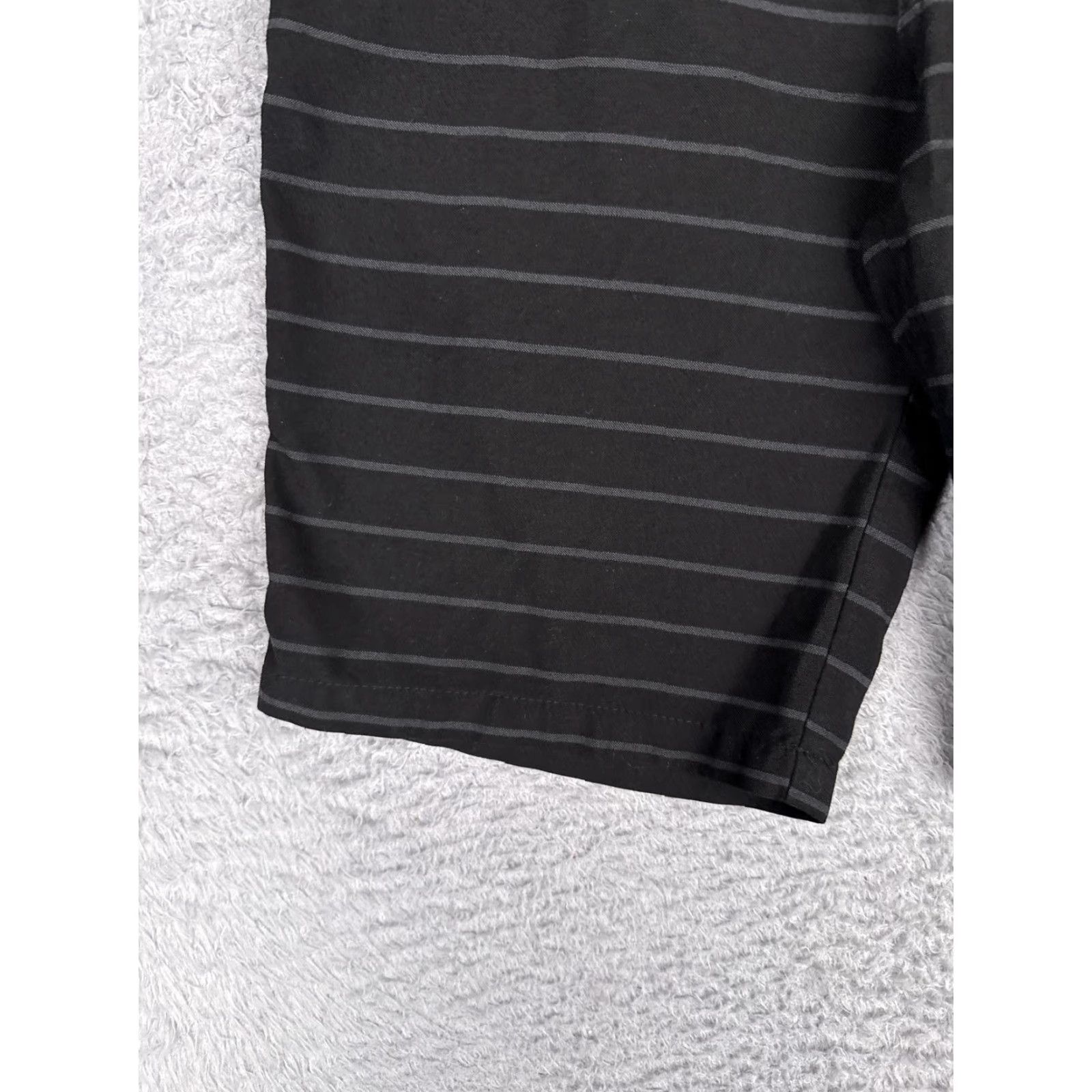 O'Neill O'Neill Mens 28 Black Striped Flat Front Chino Shorts Inseam 10 Casual Summer Logo Pockets Slash Pocket Linear Beach Size US 28 / EU 44 - 3 Thumbnail