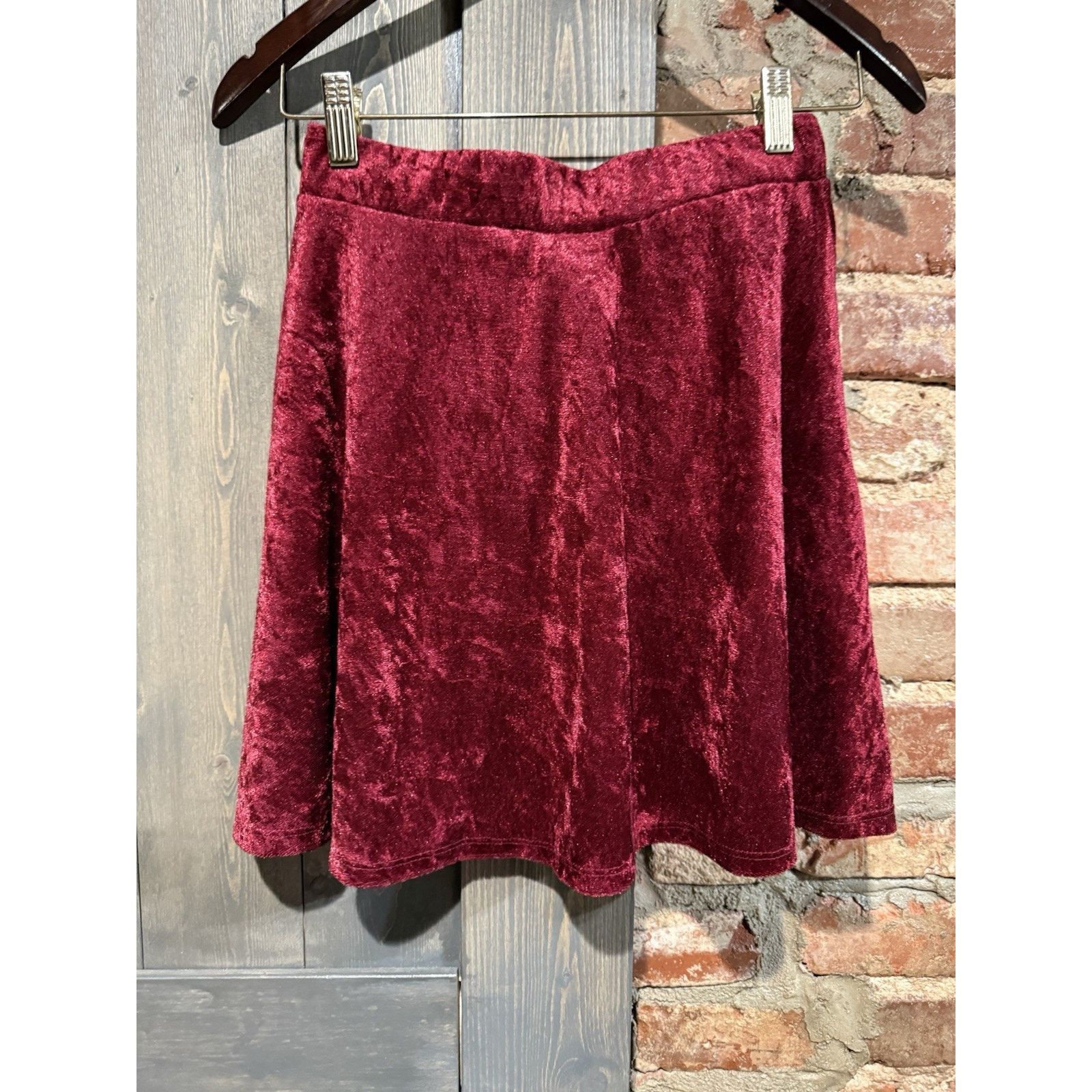 rue21 Skirt Bundle Maroon Velvet Sz M & Black Faux Leather Sz 10 Size 32" / US 10 / IT 46 - 3 Thumbnail