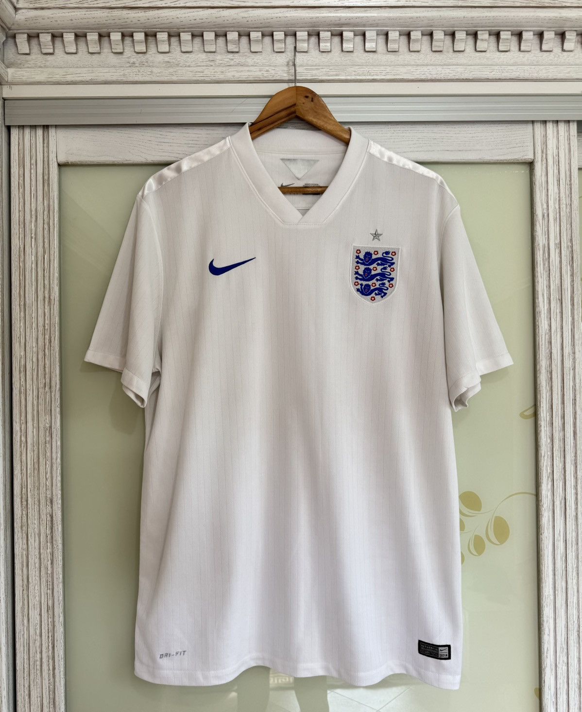 Nike England 2014-2015 Home Soccer Jersey Football Kit Shirt Size US XL / EU 56 / 4 - 1 Thumbnail