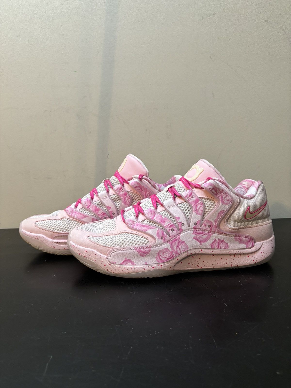 Nike Nike KD 18 Aunt Pearl Size US 11.5 / EU 44-45 - 1 Thumbnail