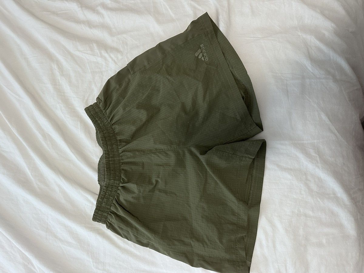Adidas Adidas Running shorts 5” reflective unlined m5 Size US 28 / EU 44 - 2 Thumbnail