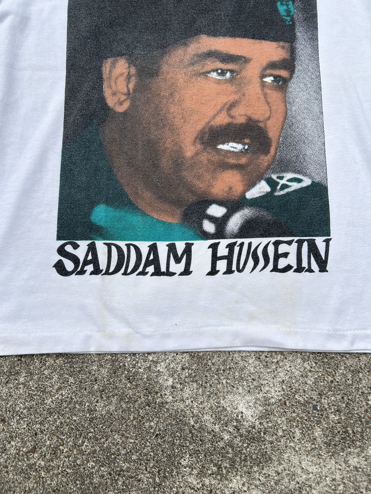 Vintage Vintage Saddam Hussein White T-shirt Size US XXS / EU 40 - 7 Thumbnail