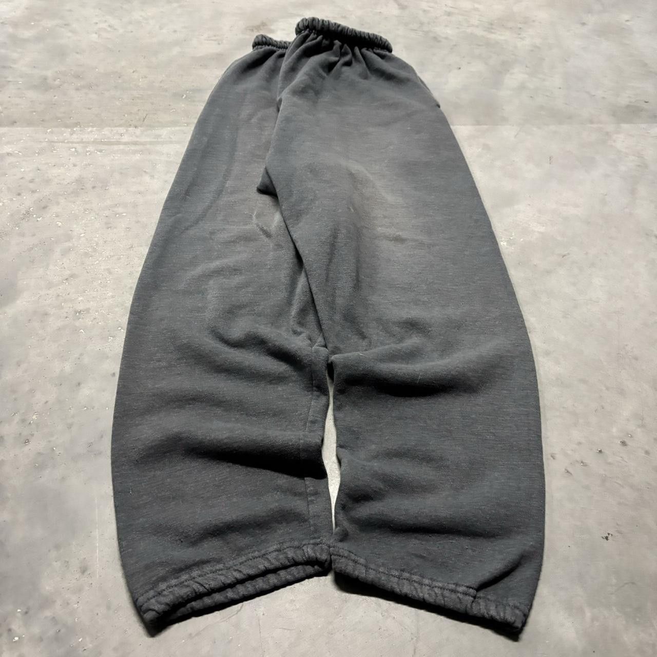 Japanese Brand × Vintage Crazy Vintage Y2K/2000s Faded Grey Skater Essential Sweatpants! Size US 30 / EU 46 - 3 Thumbnail