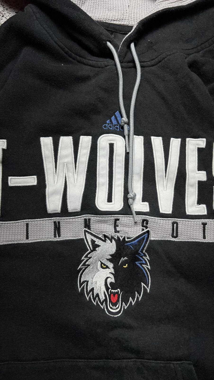Adidas Y2K Minnesota timberwolves NBA adidas vintage hoodie Size US M / EU 48-50 / 2 - 3 Thumbnail
