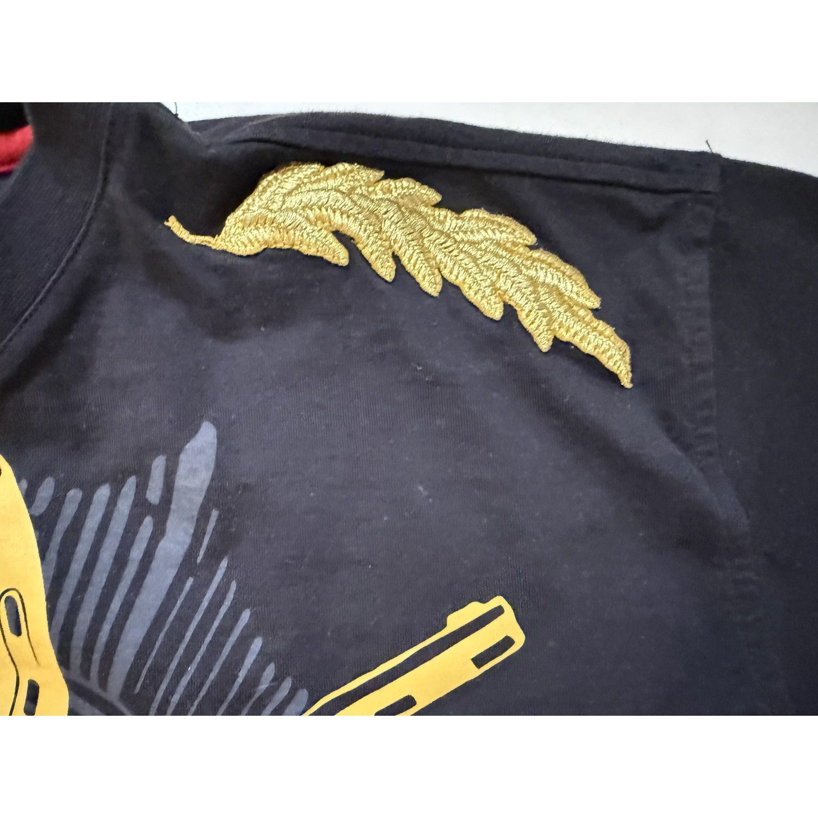 Coogi Vintage Coogi Shirt Mens 3XL Blk Gold Stars Guns Hip Hop Y2K Size US XXL / EU 58 / 5 - 3 Thumbnail