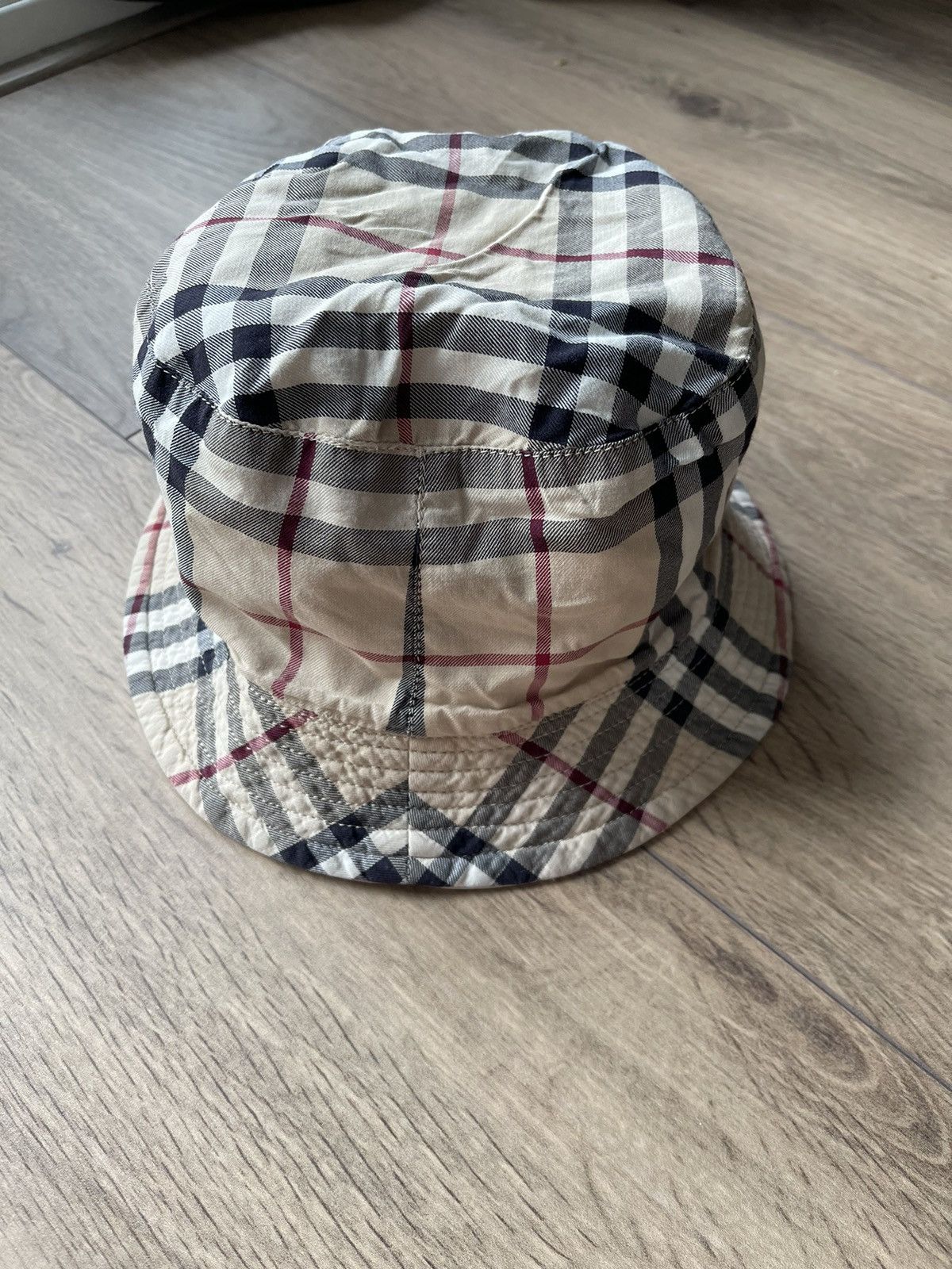 Burberry hat grailed store