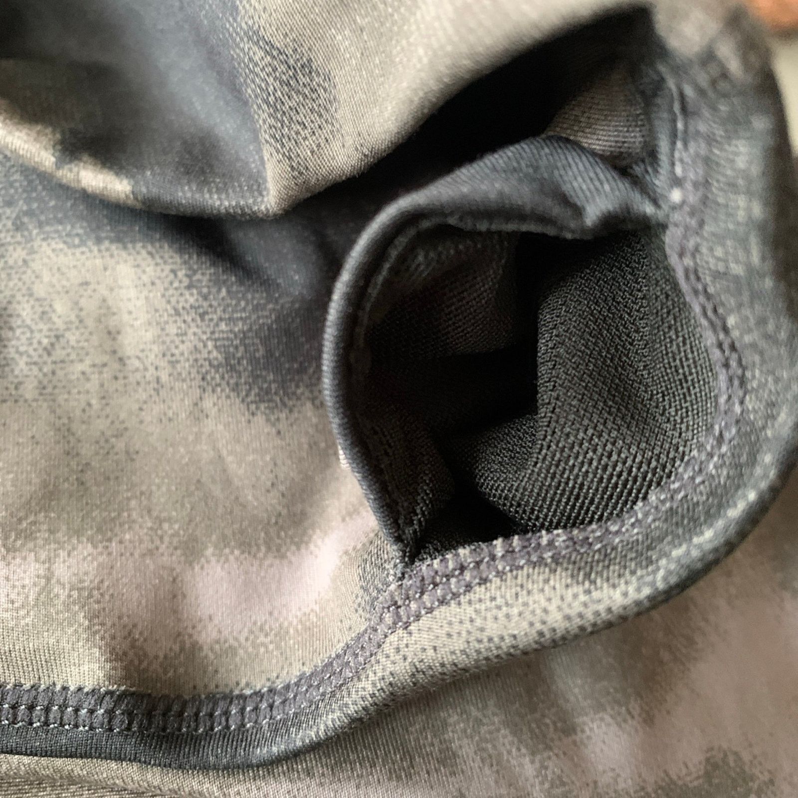 Nike Nike Women's Sz Large Camo Leggings DRI-FIT Athletic Hi-Rise Size 28" / US 6 / IT 42 - 8 Thumbnail